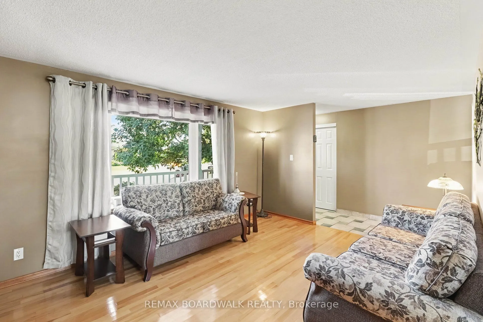 389 Hatfield Crescent