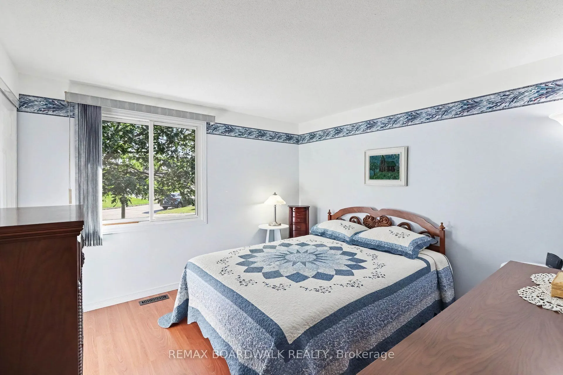 389 Hatfield Crescent