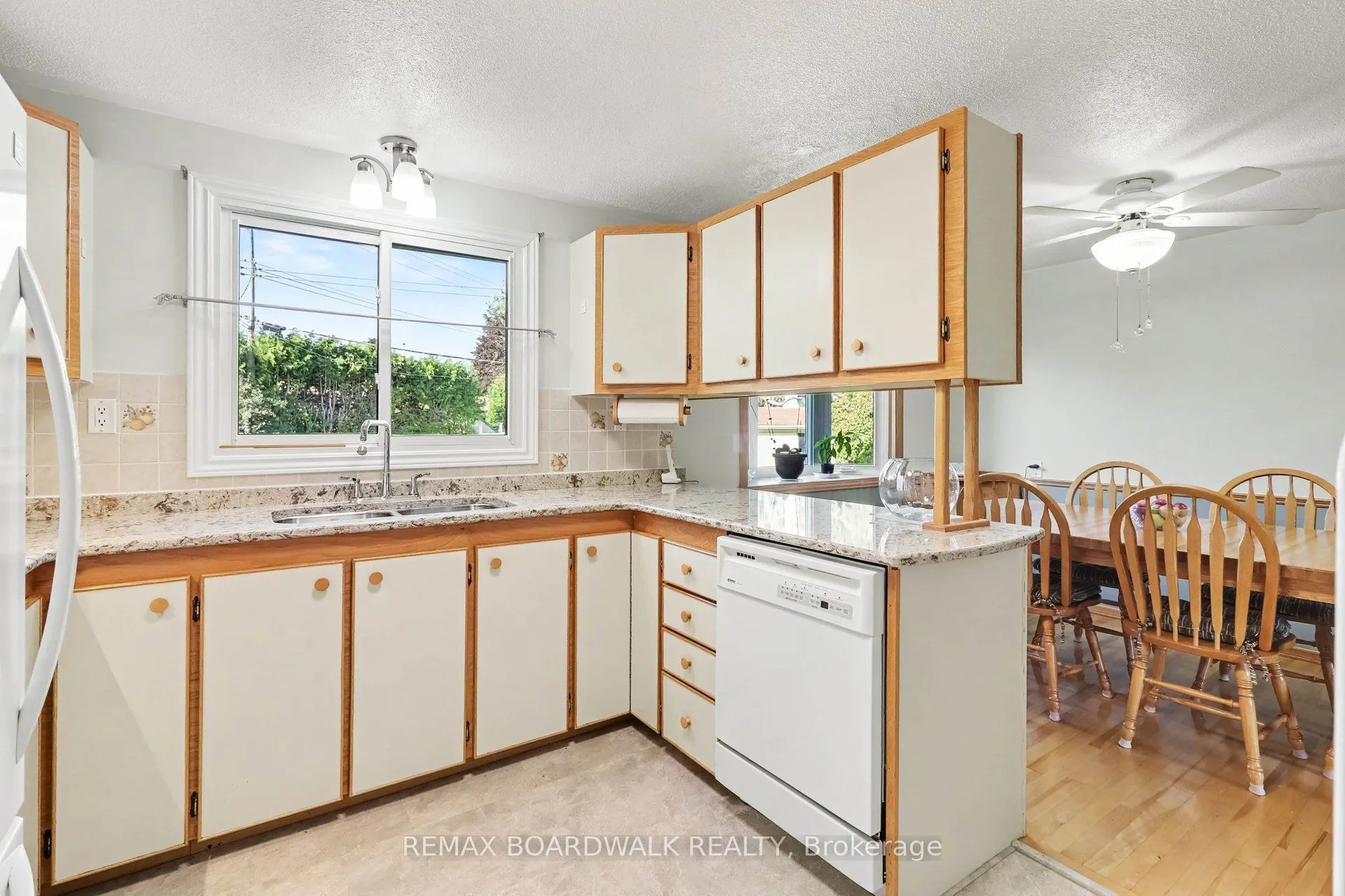 389 Hatfield Crescent