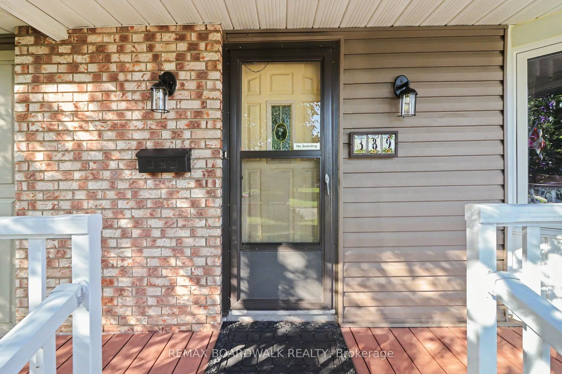 389 Hatfield Crescent