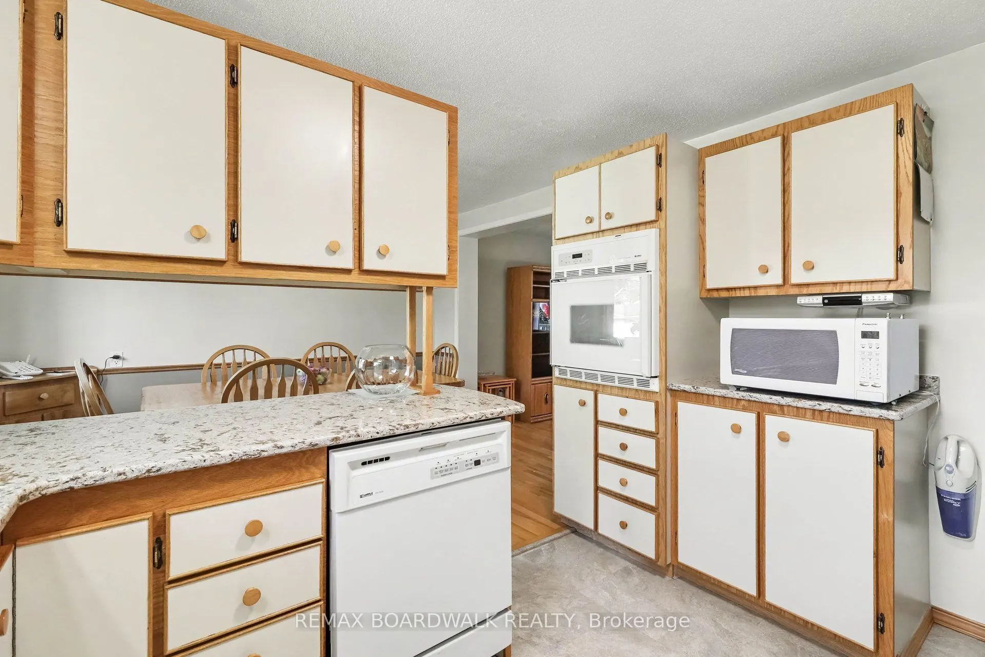 389 Hatfield Crescent