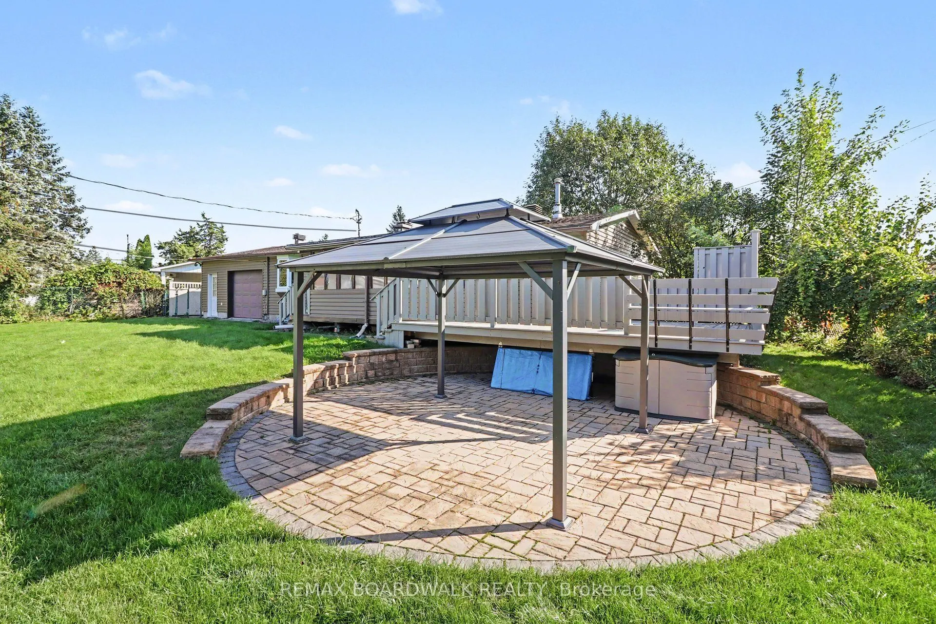 389 Hatfield Crescent