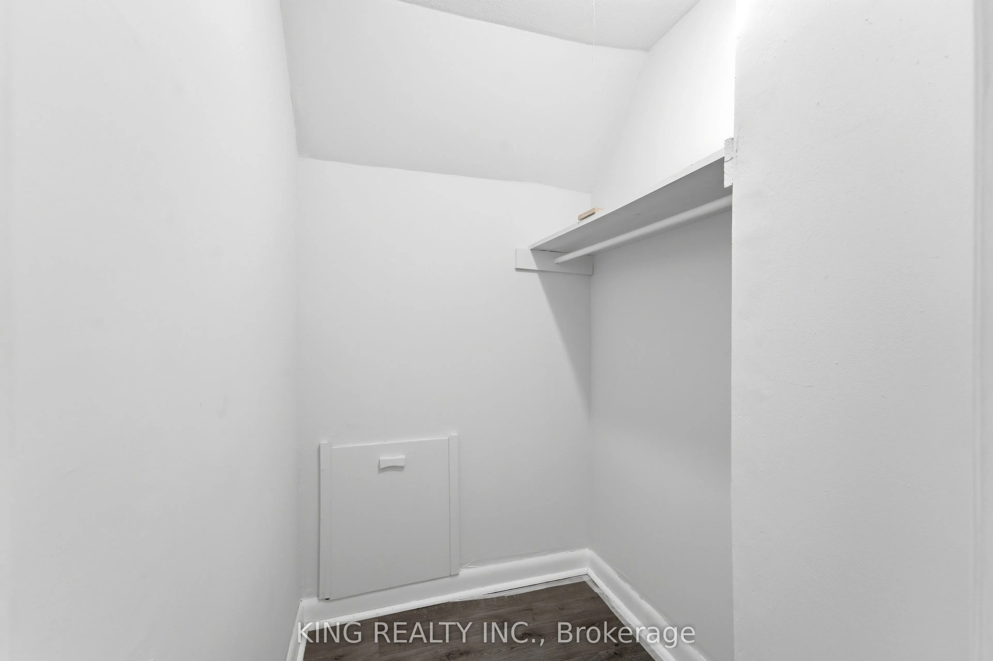 75 Tollgate Road