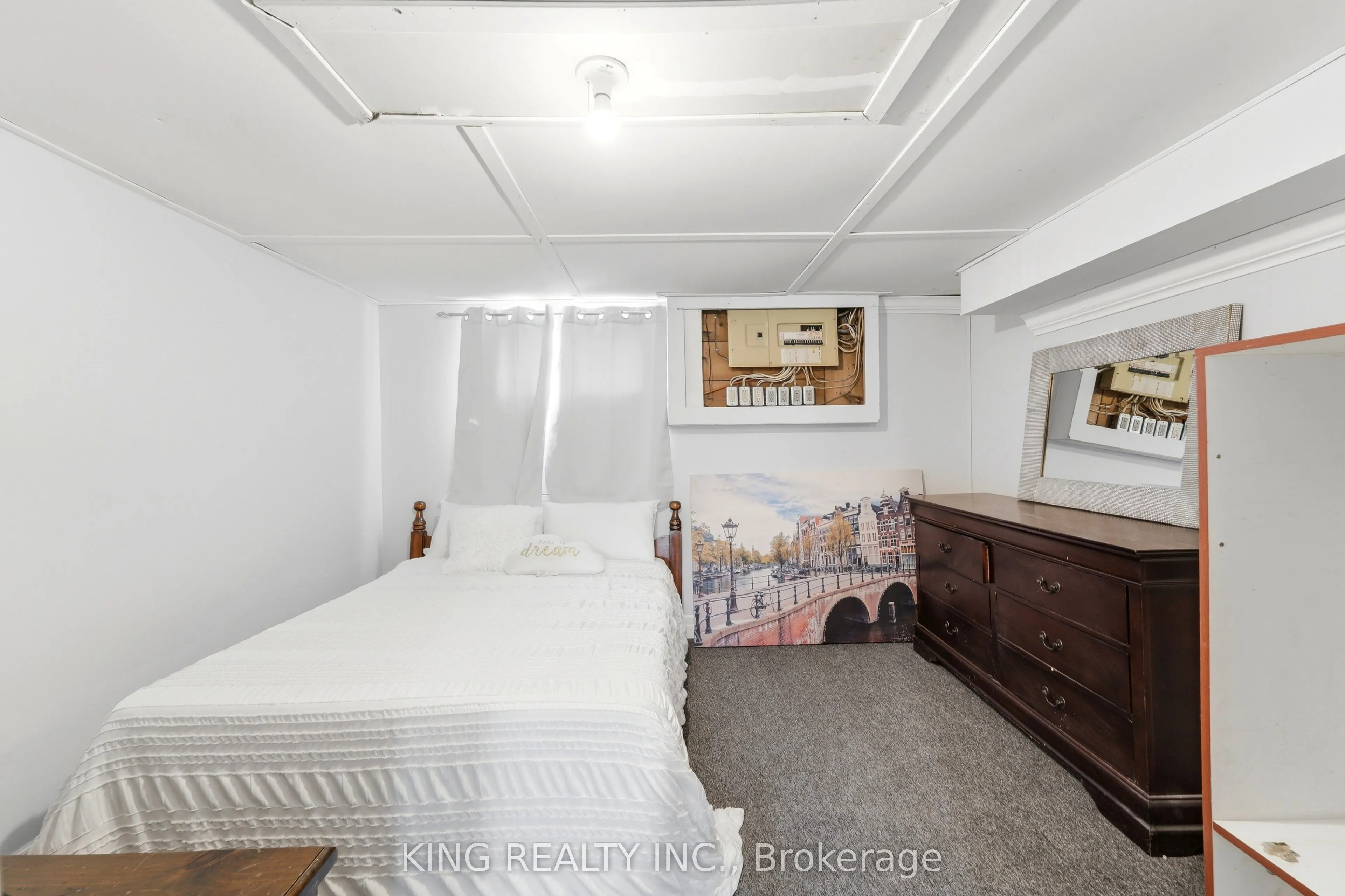 75 Tollgate Road