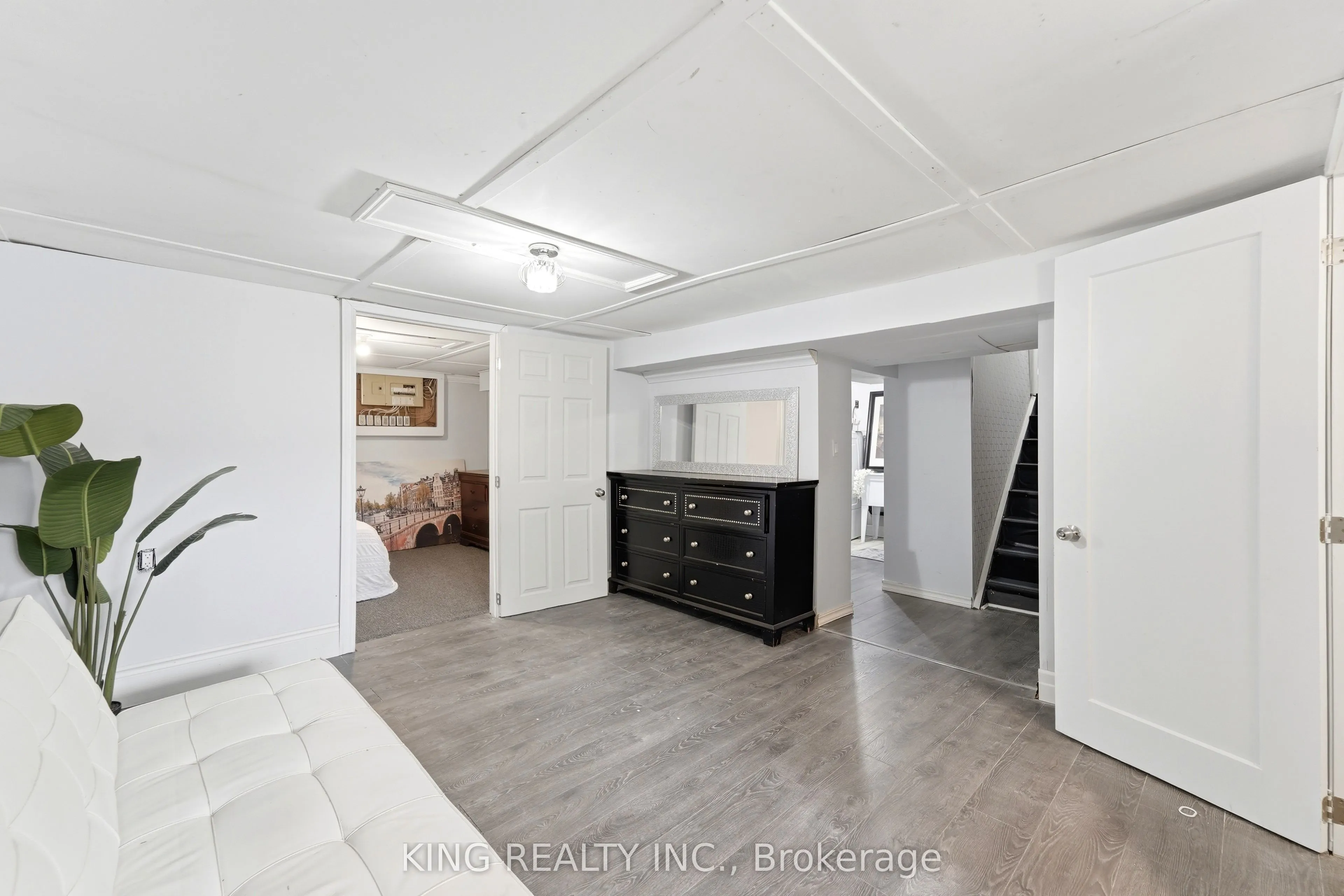 75 Tollgate Road
