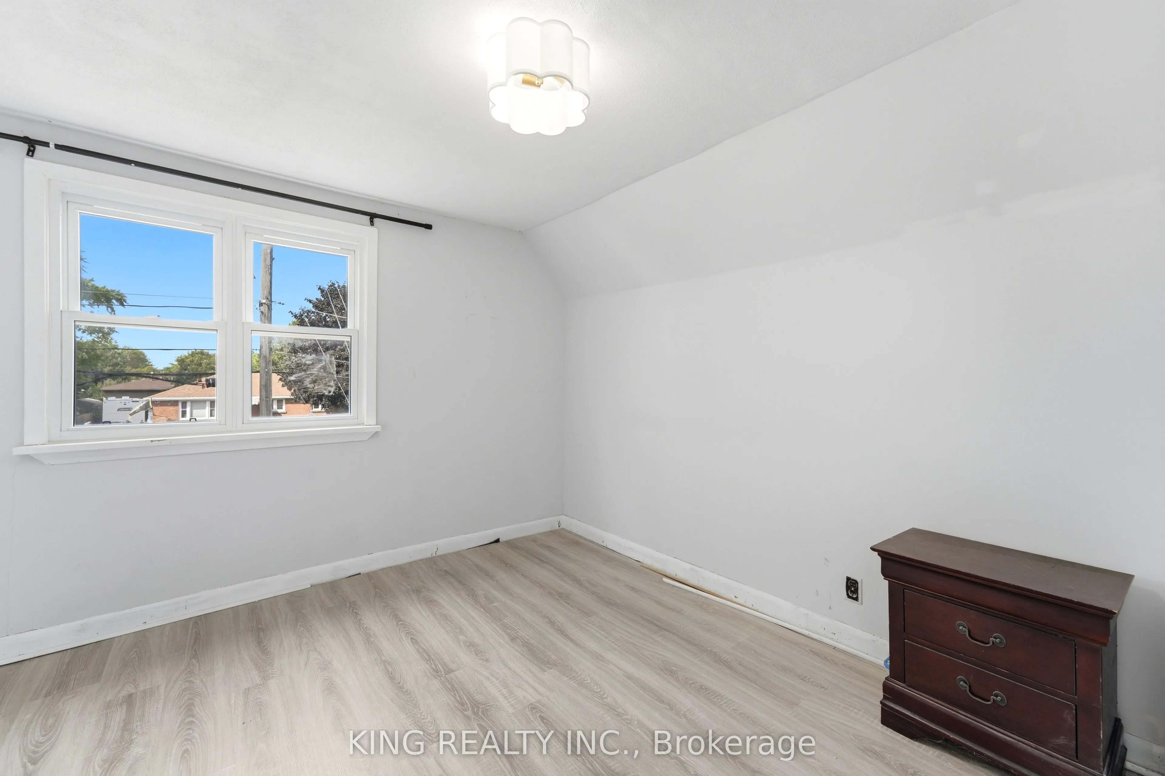 75 Tollgate Road