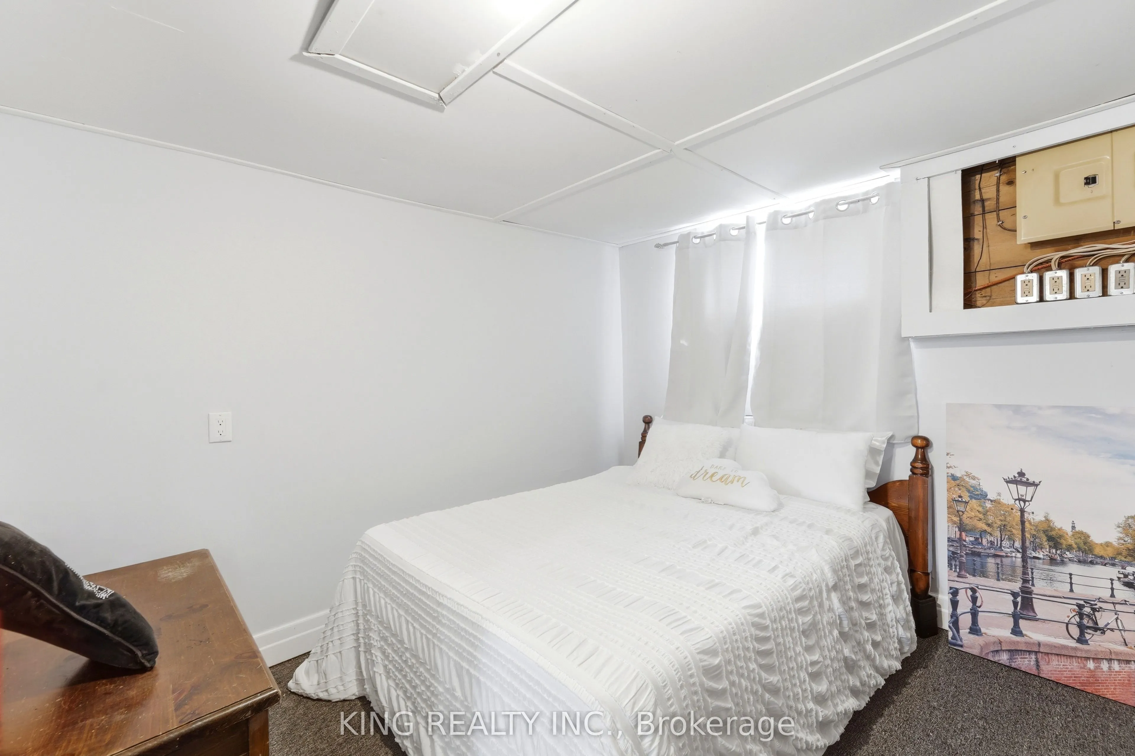 75 Tollgate Road
