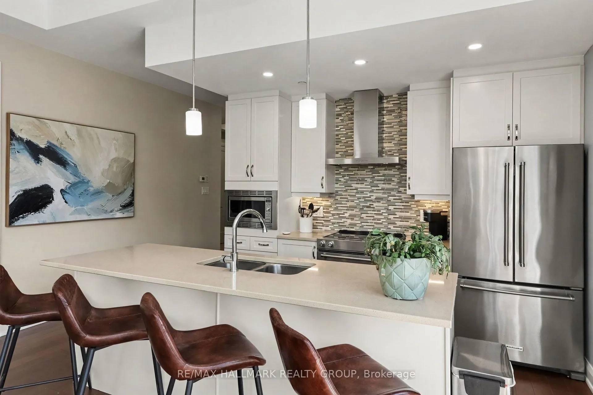 110 Cortile Private #202