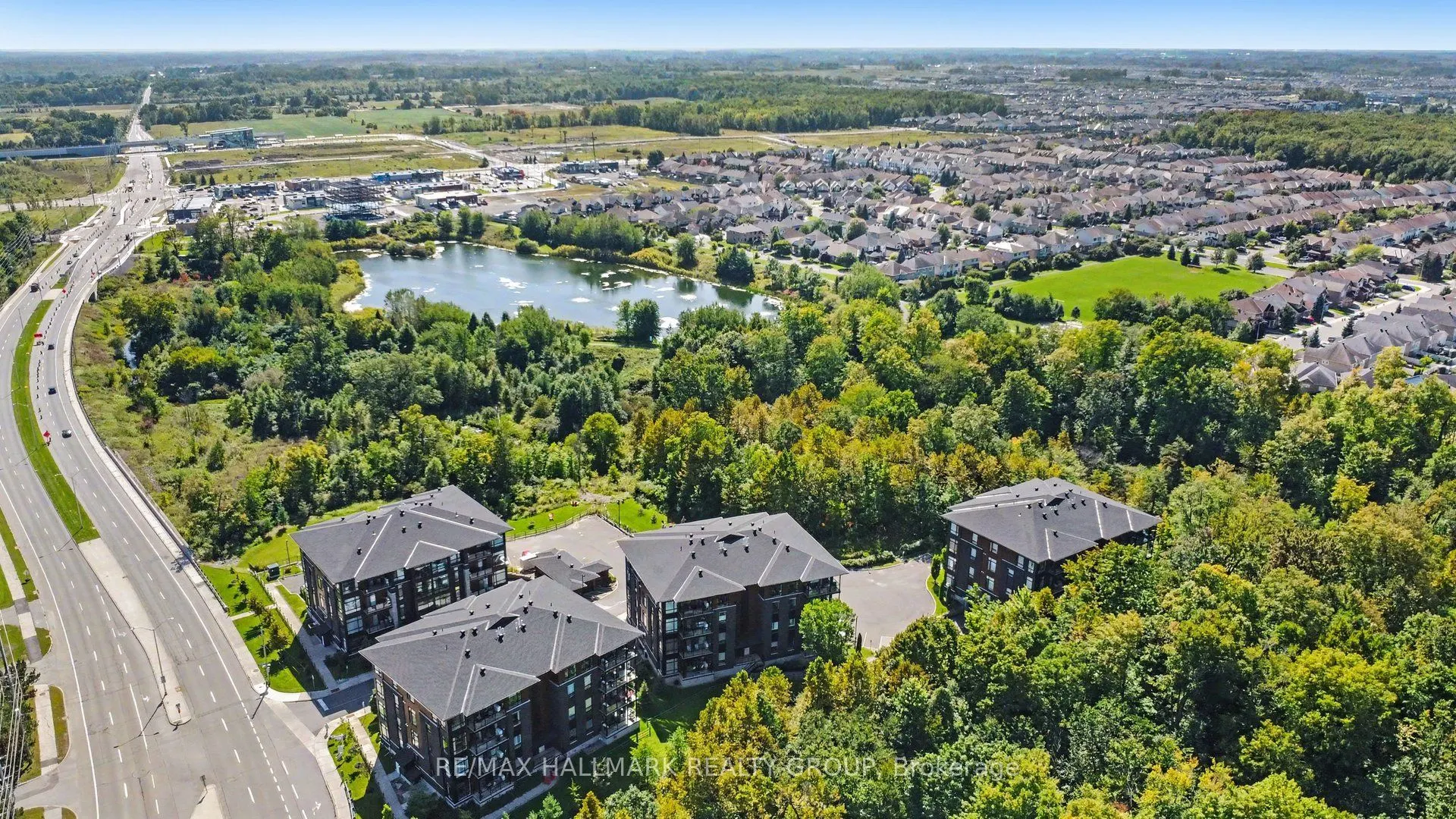 110 Cortile Private #202
