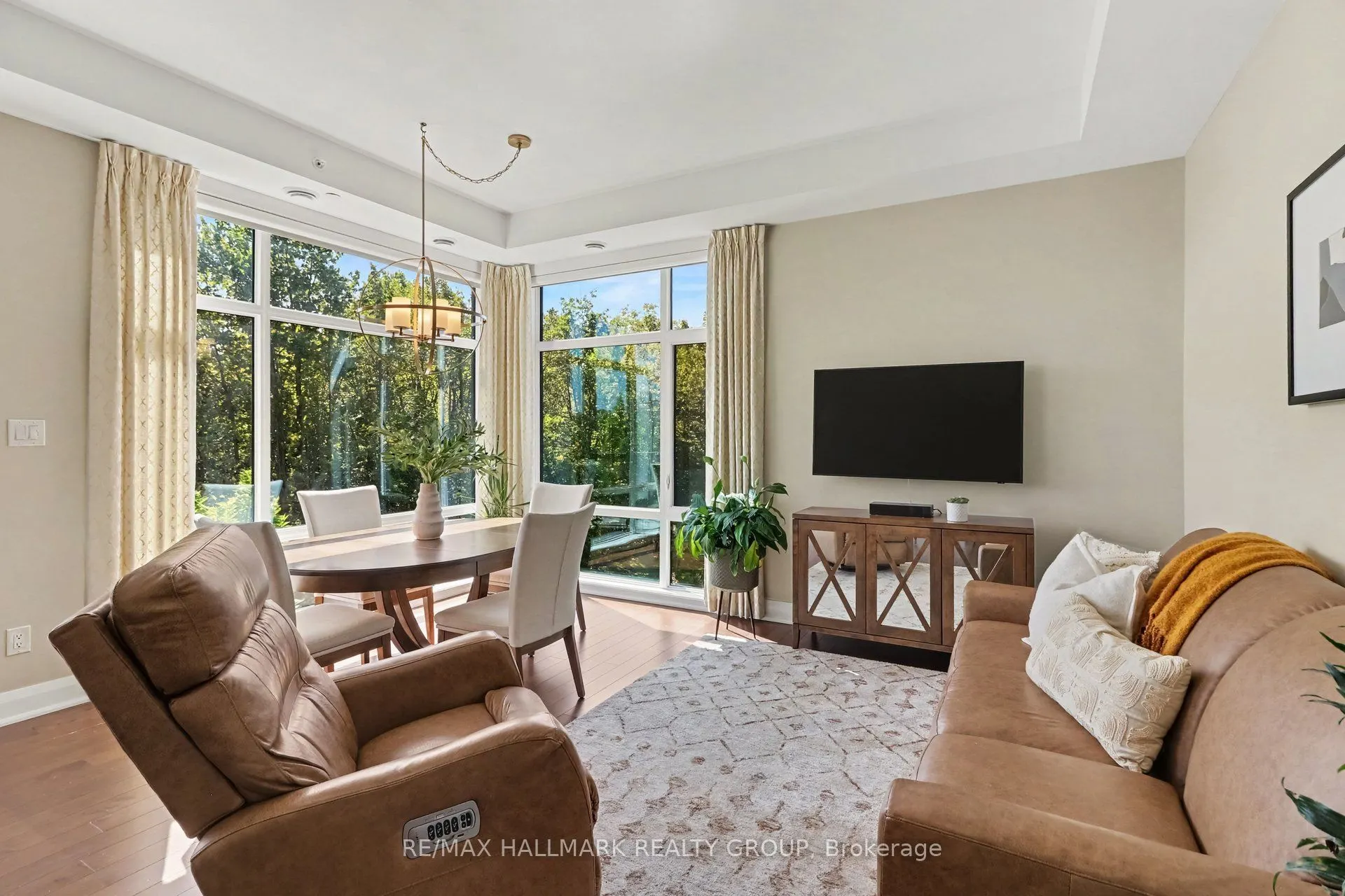 110 Cortile Private #202