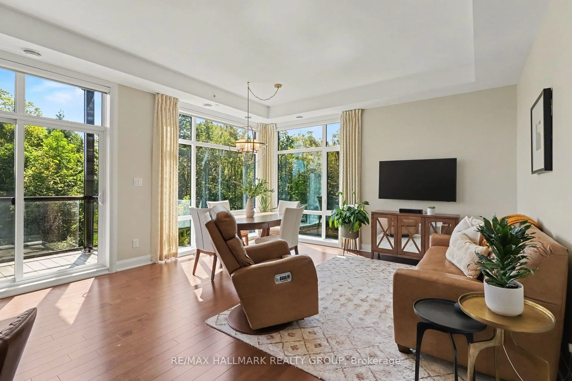 110 Cortile Private #202