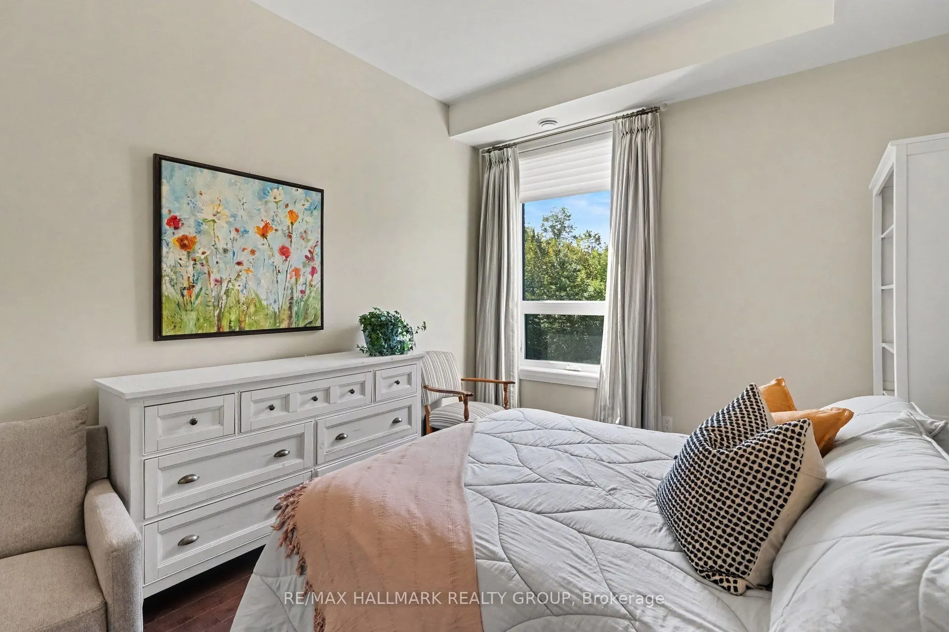 110 Cortile Private #202