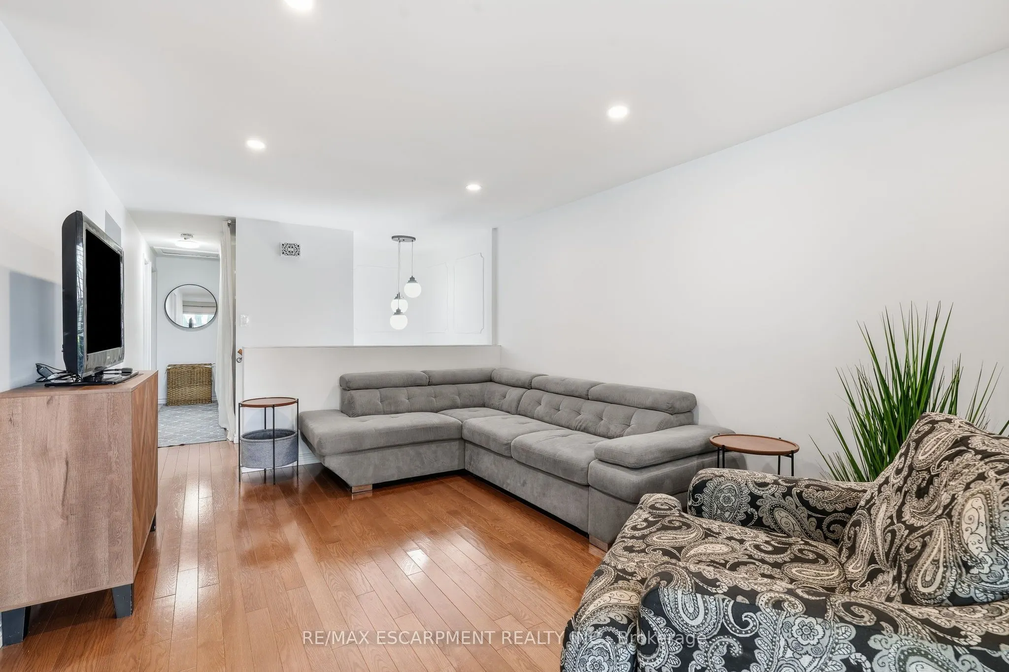 3 Glengrove Avenue