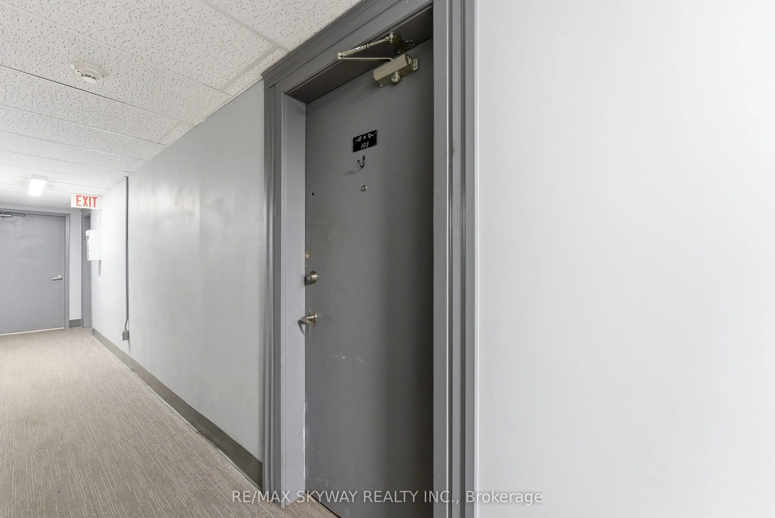 25 College Street E #103