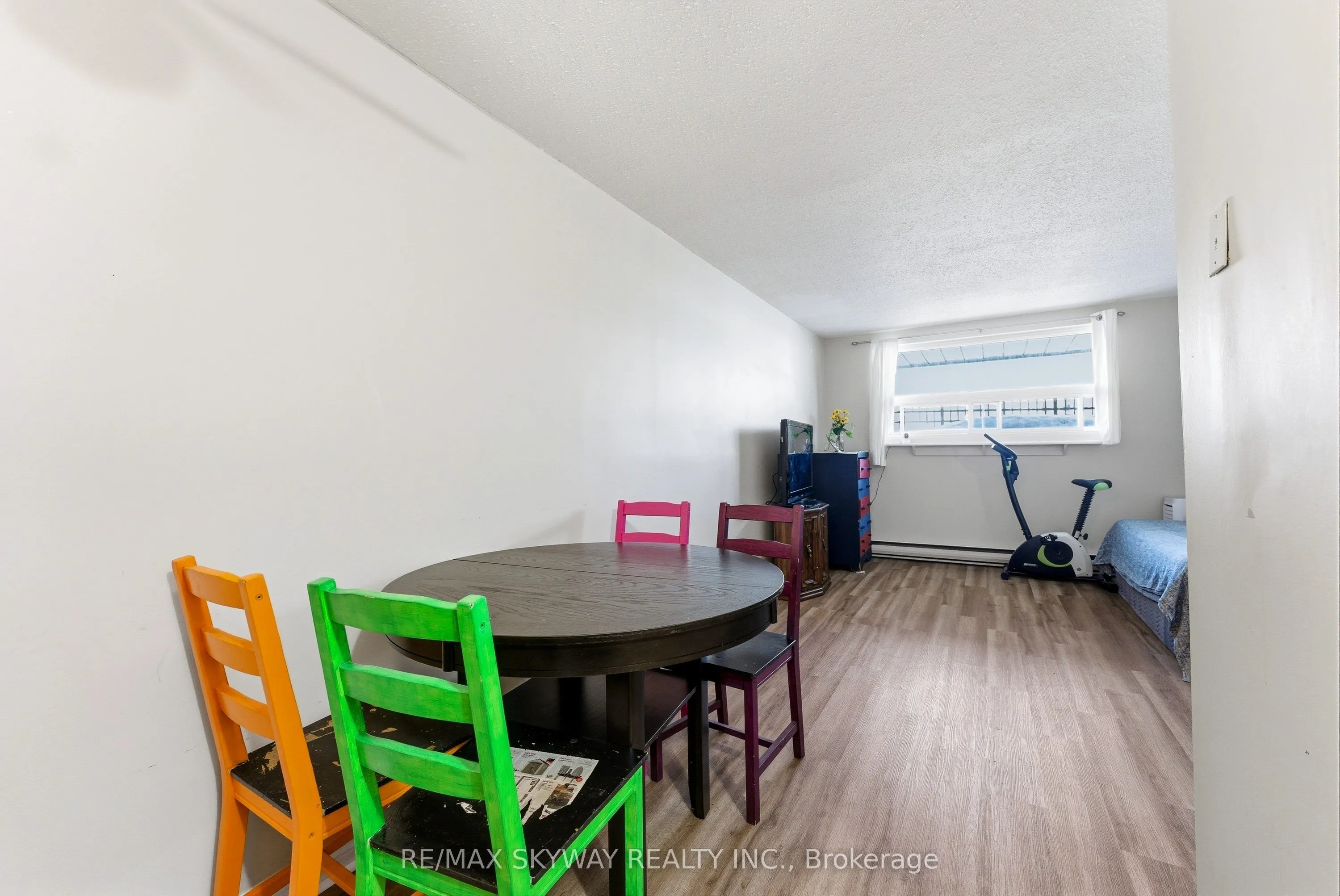 25 College Street E #103