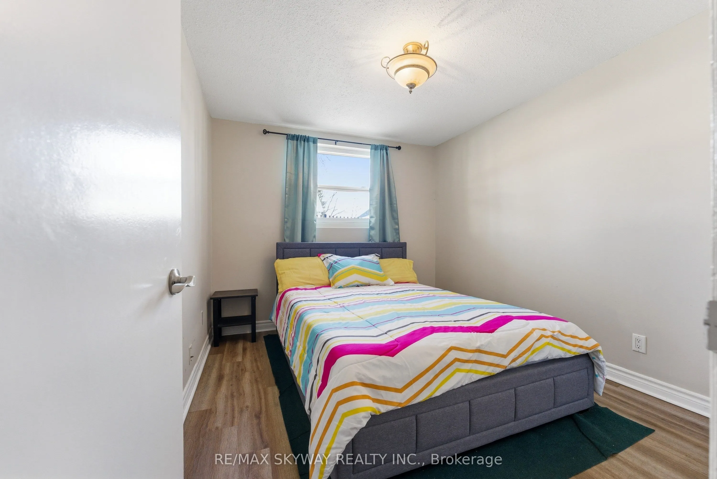 25 College Street E #103