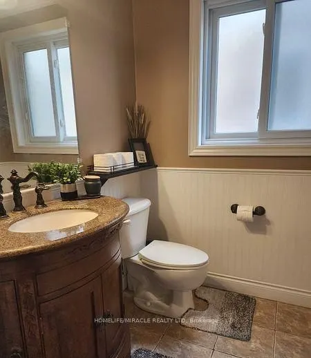 388 Thomas Slee Drive