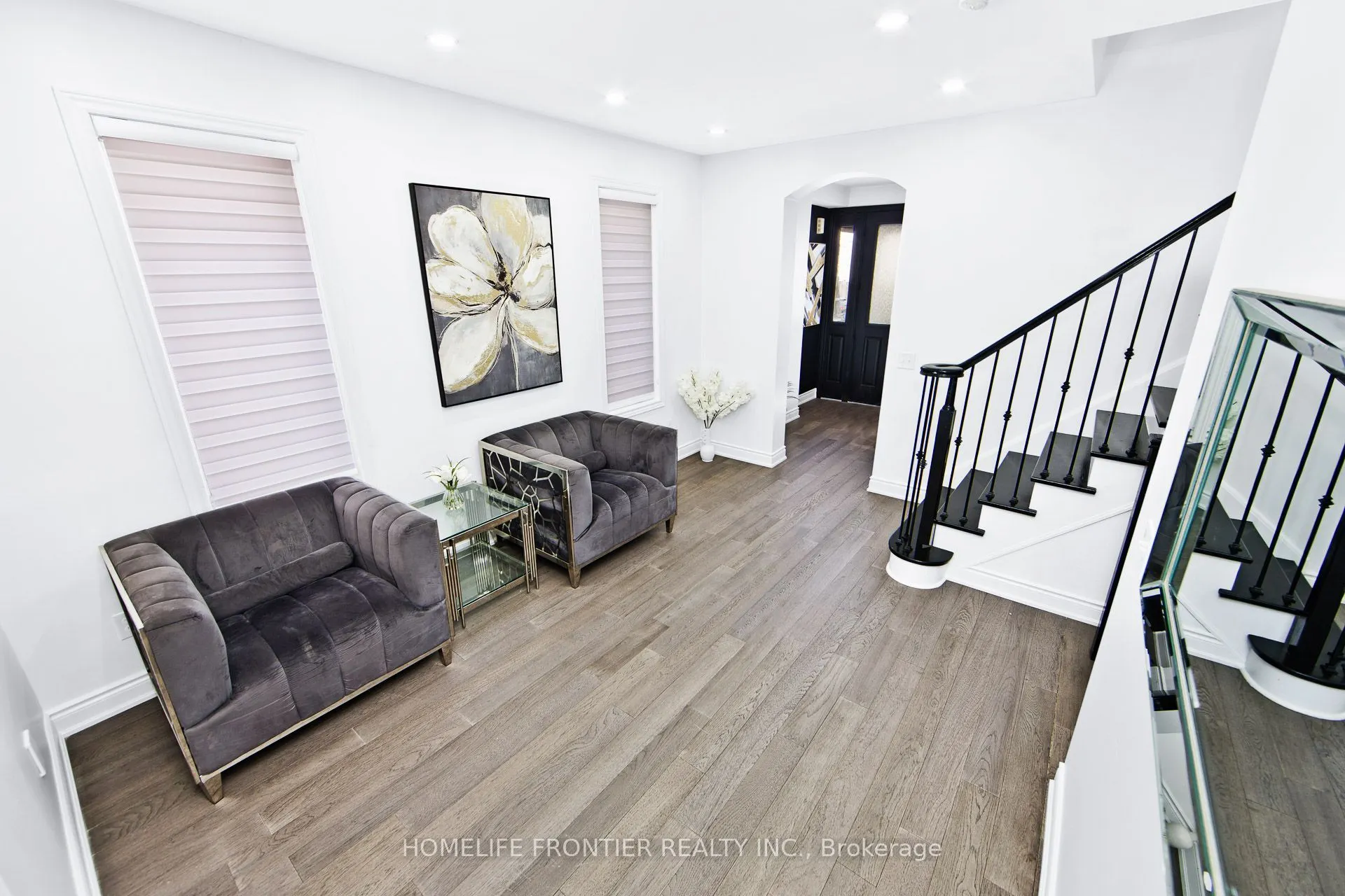112 Narbonne Crescent
