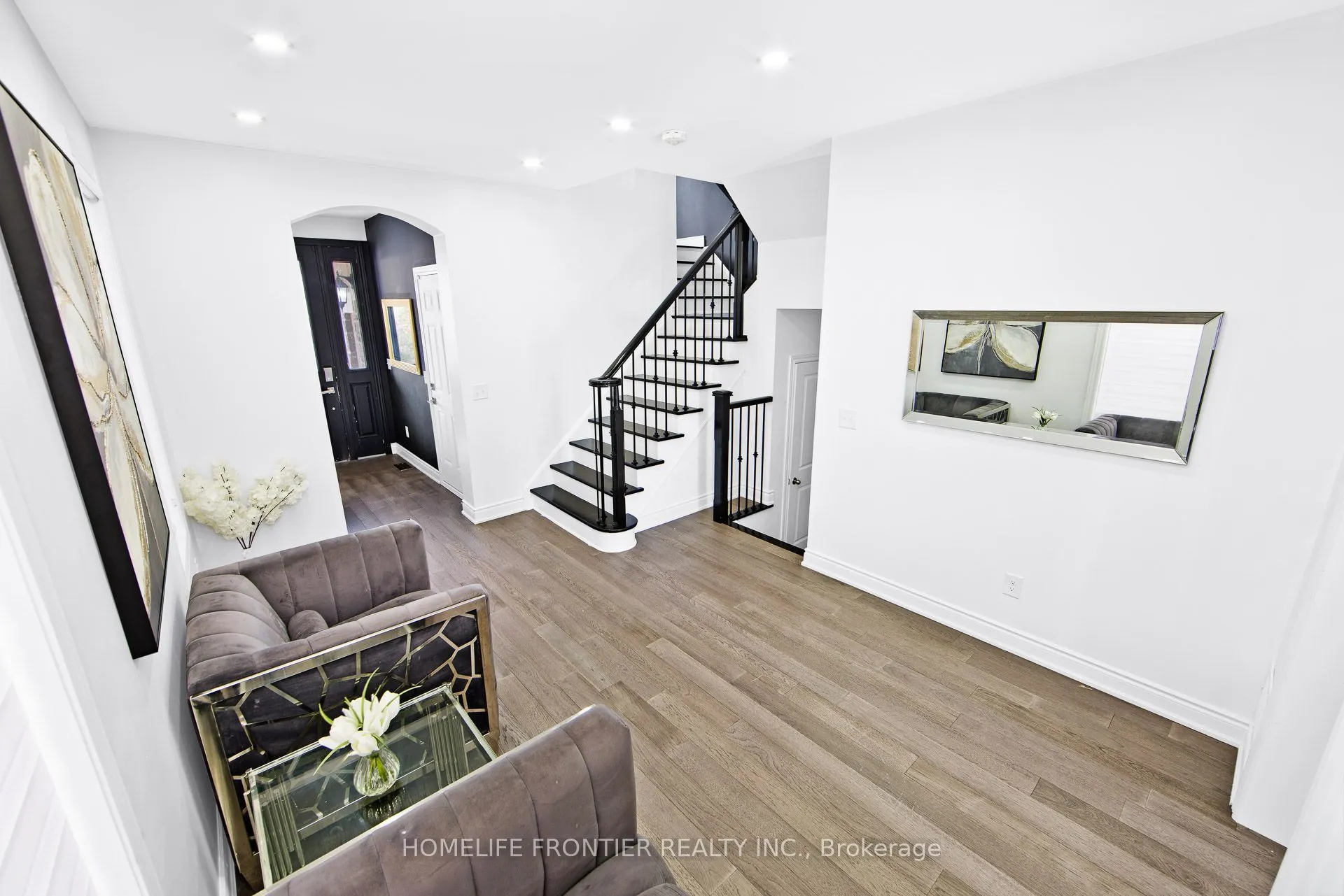 112 Narbonne Crescent