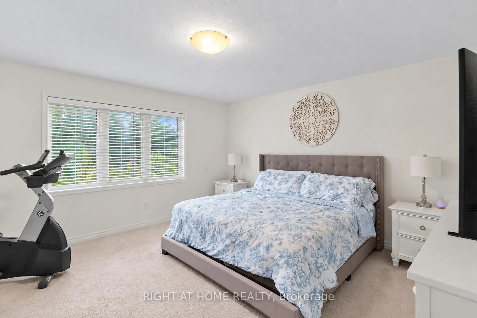 404 Equestrian Way