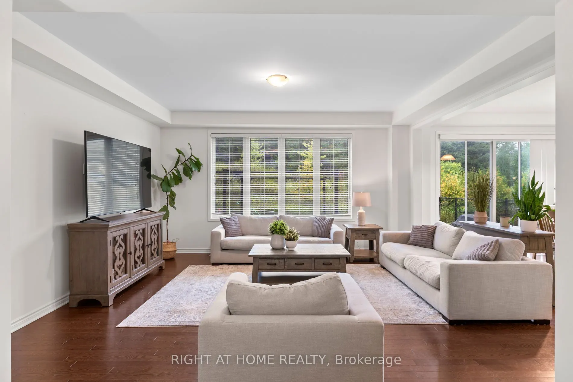404 Equestrian Way