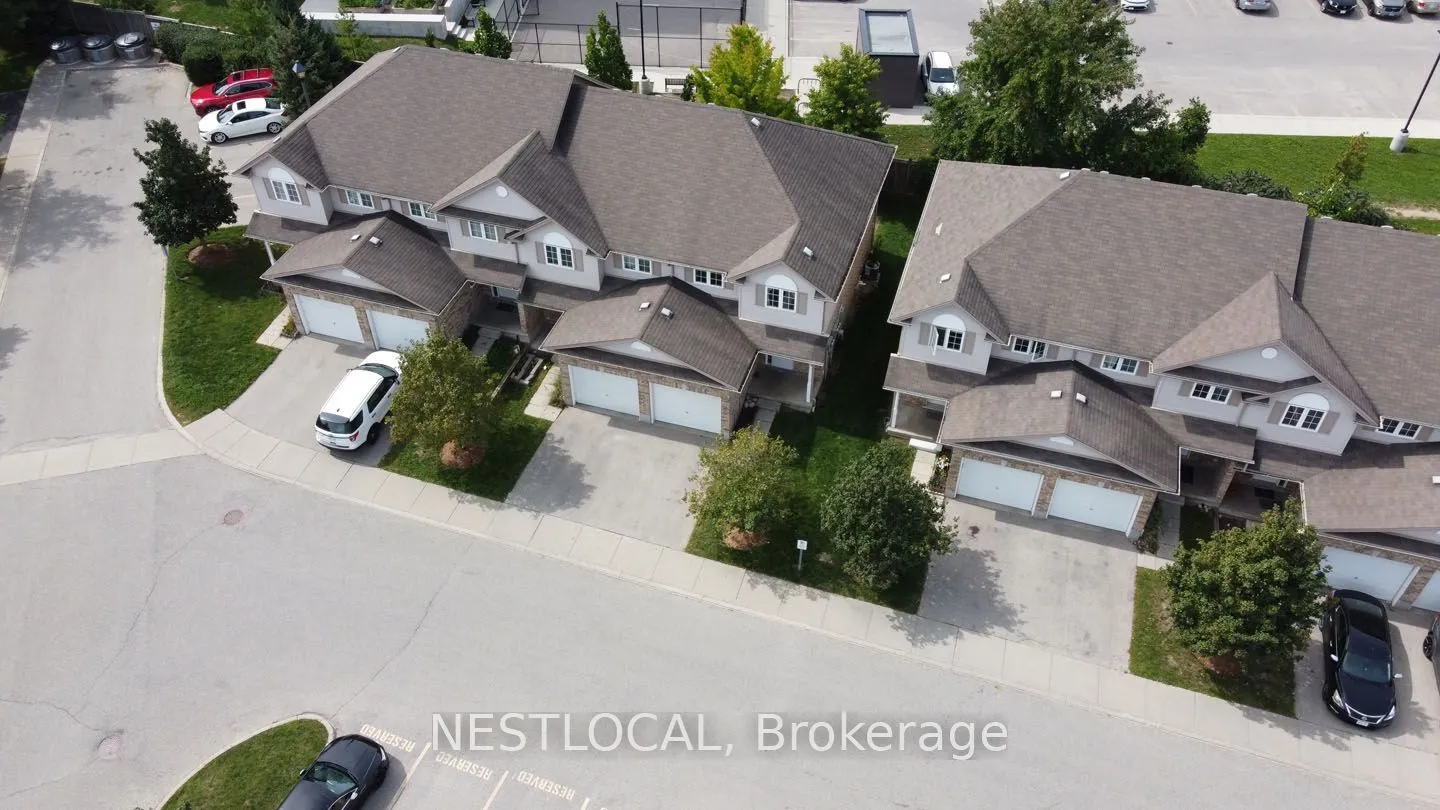 10 Fallowfield Drive #11