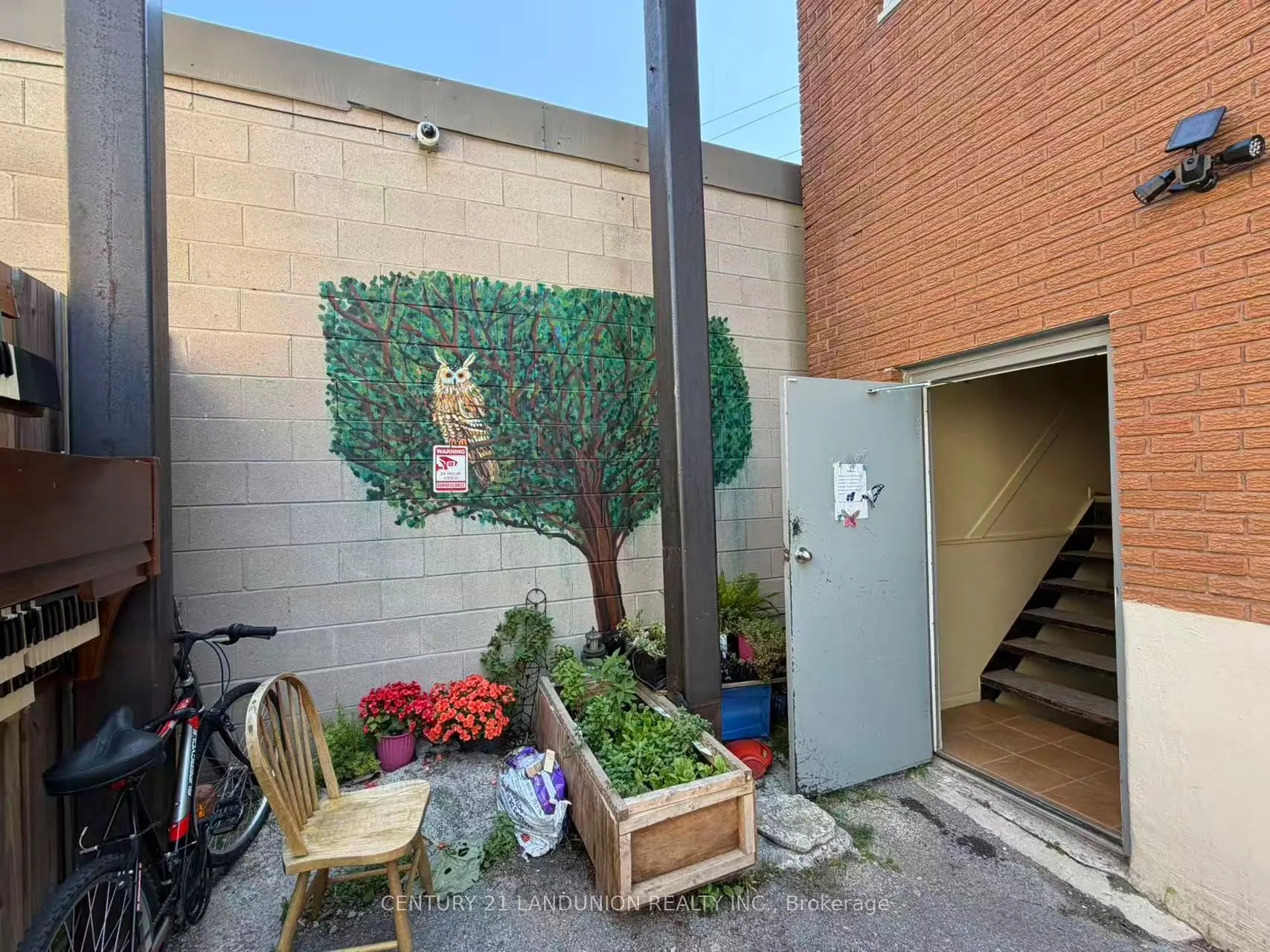 442 Macdonnell Street