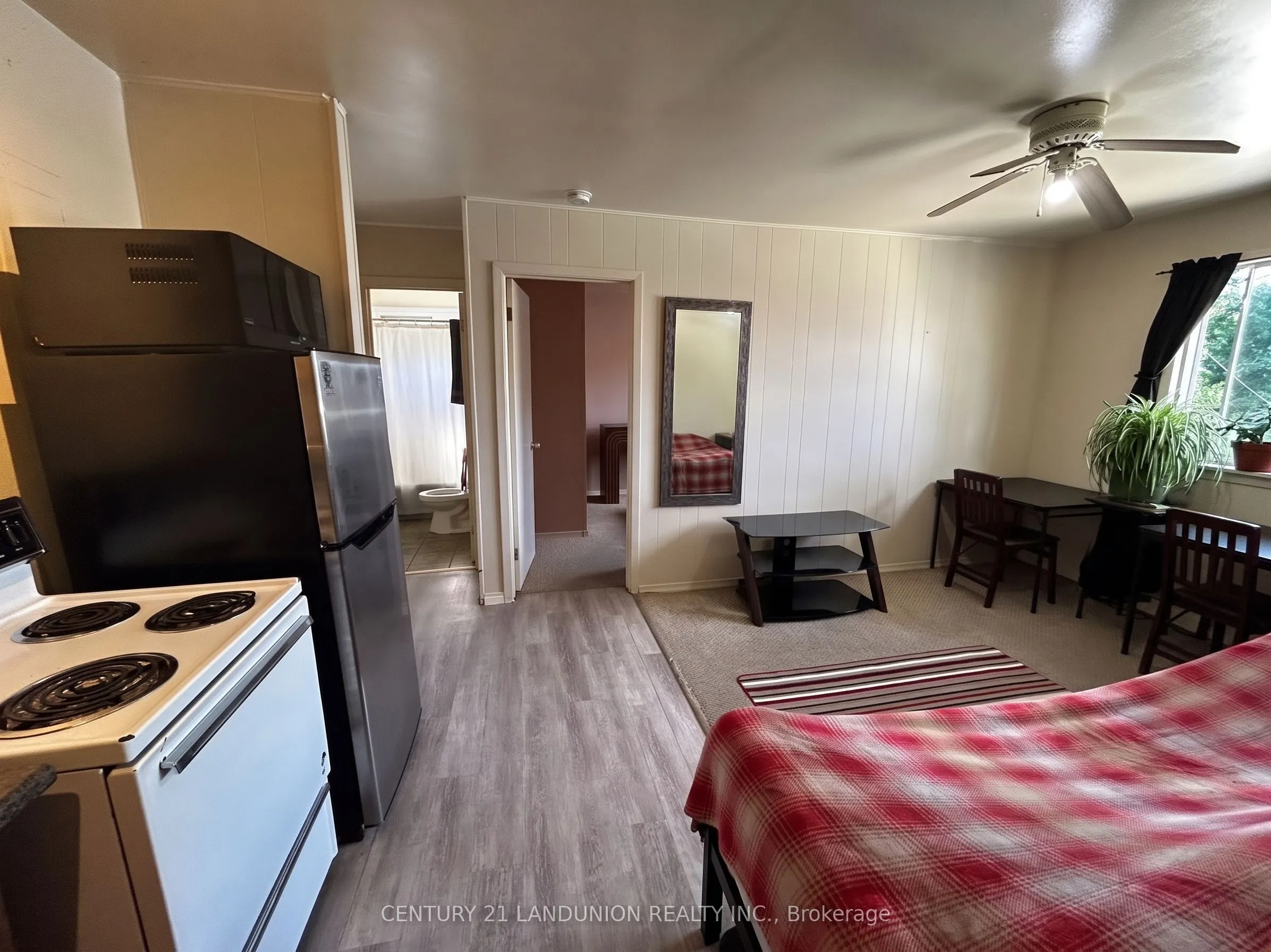442 Macdonnell Street