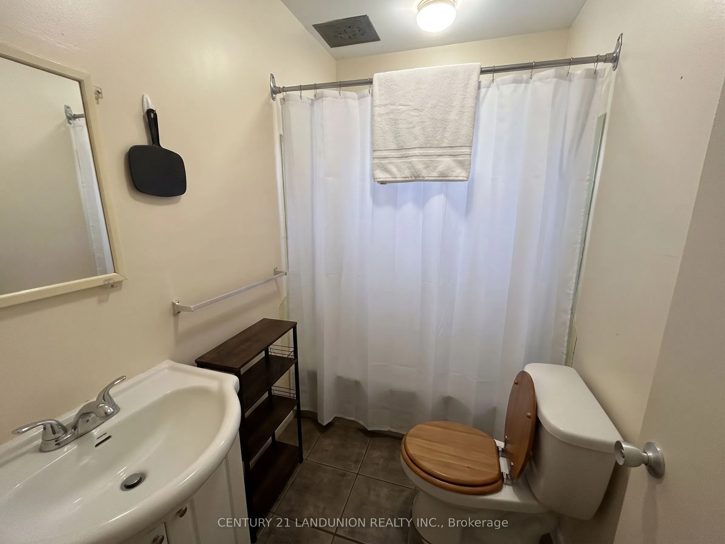 442 Macdonnell Street