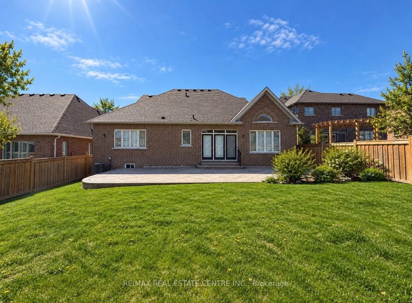 33 Stonegate Avenue