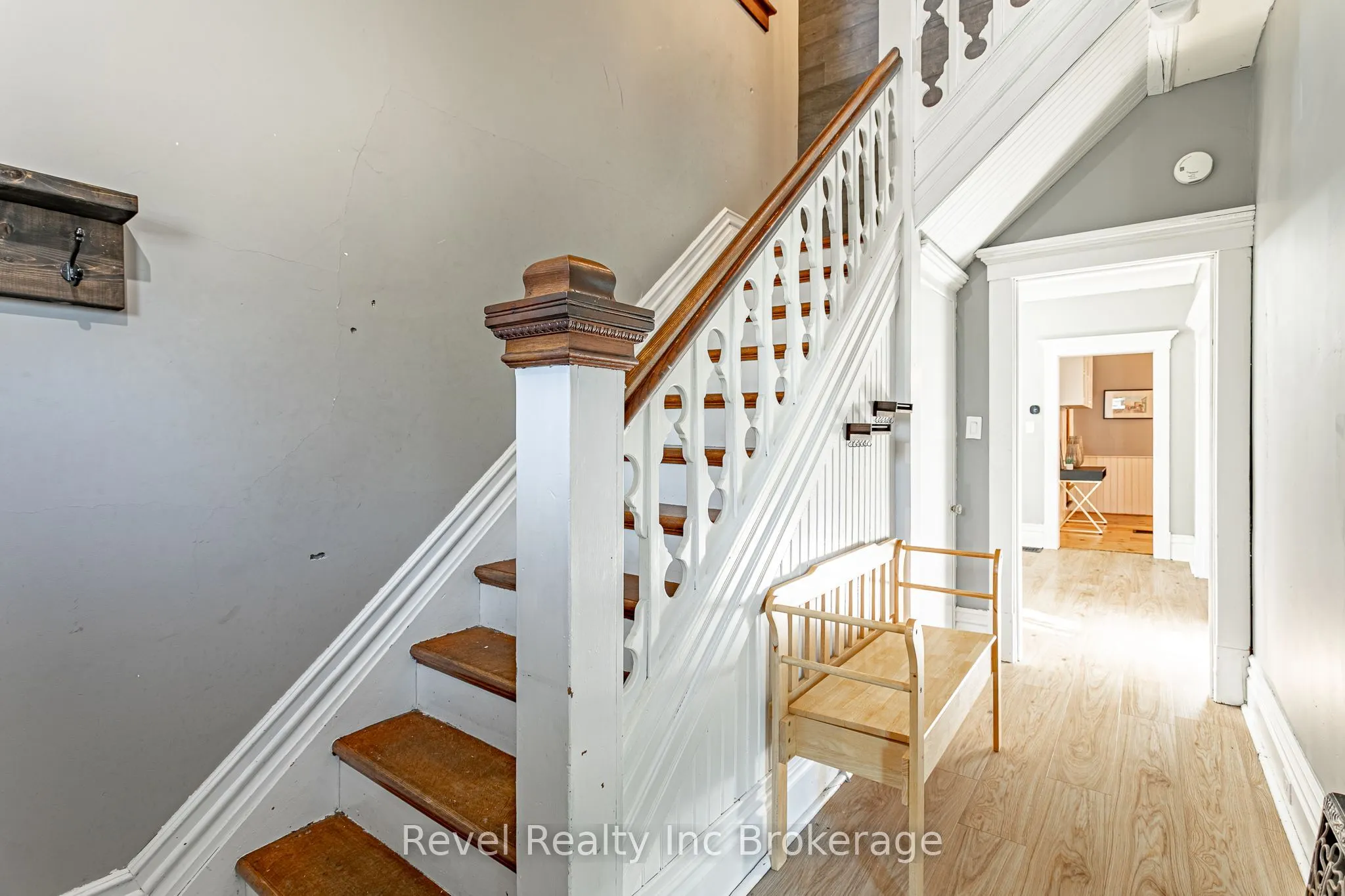 131 King Street E