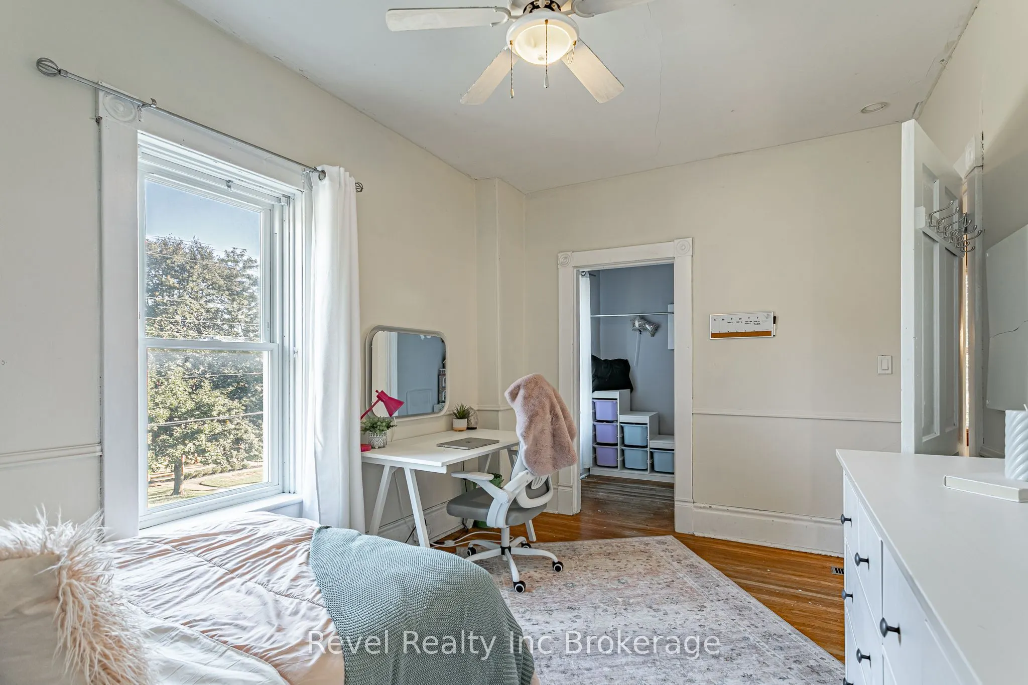 131 King Street E