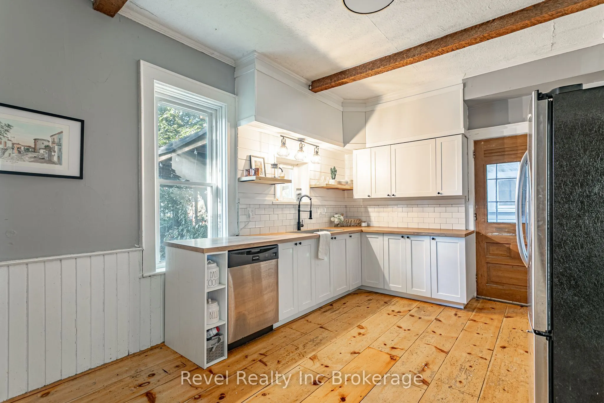 131 King Street E
