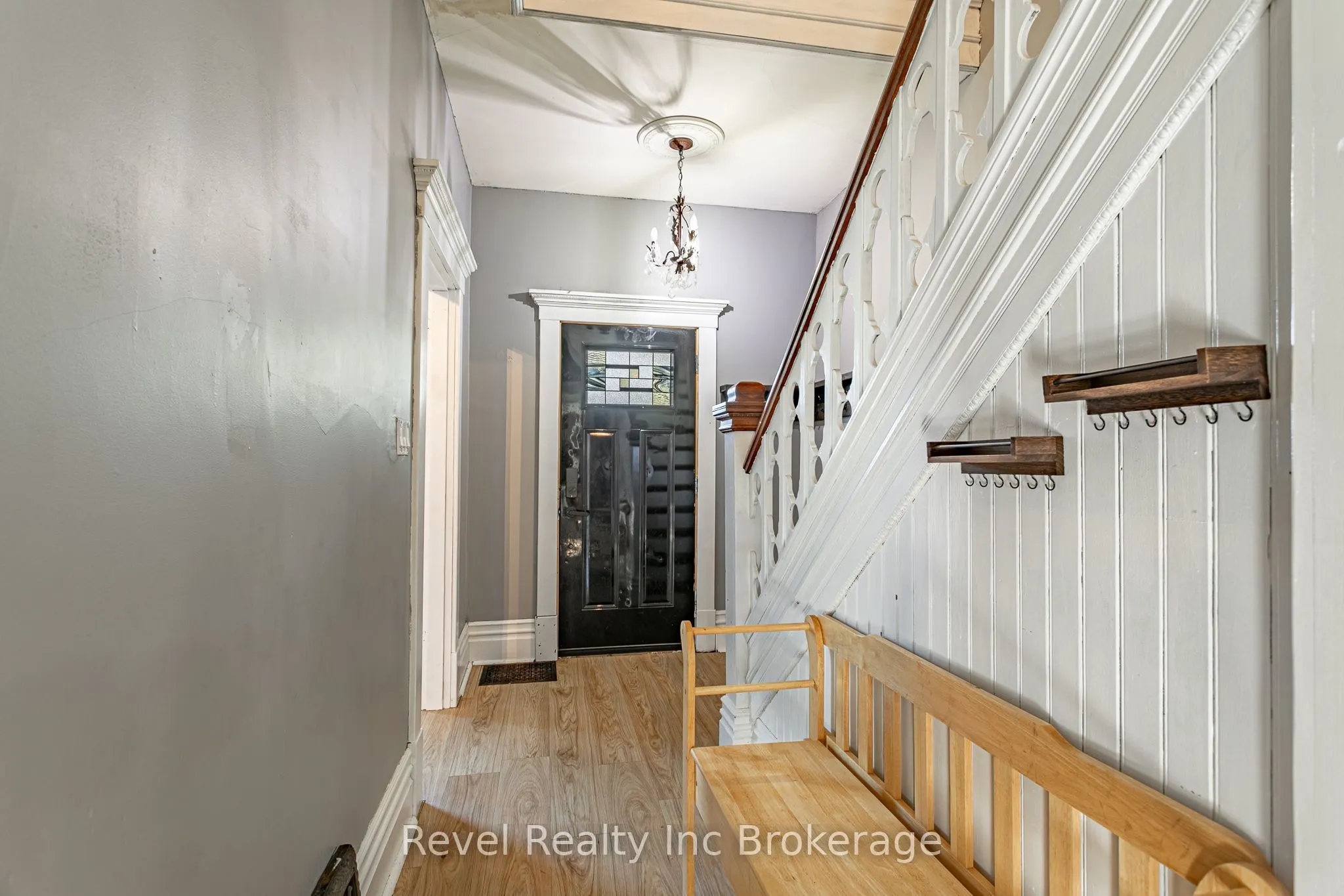 131 King Street E