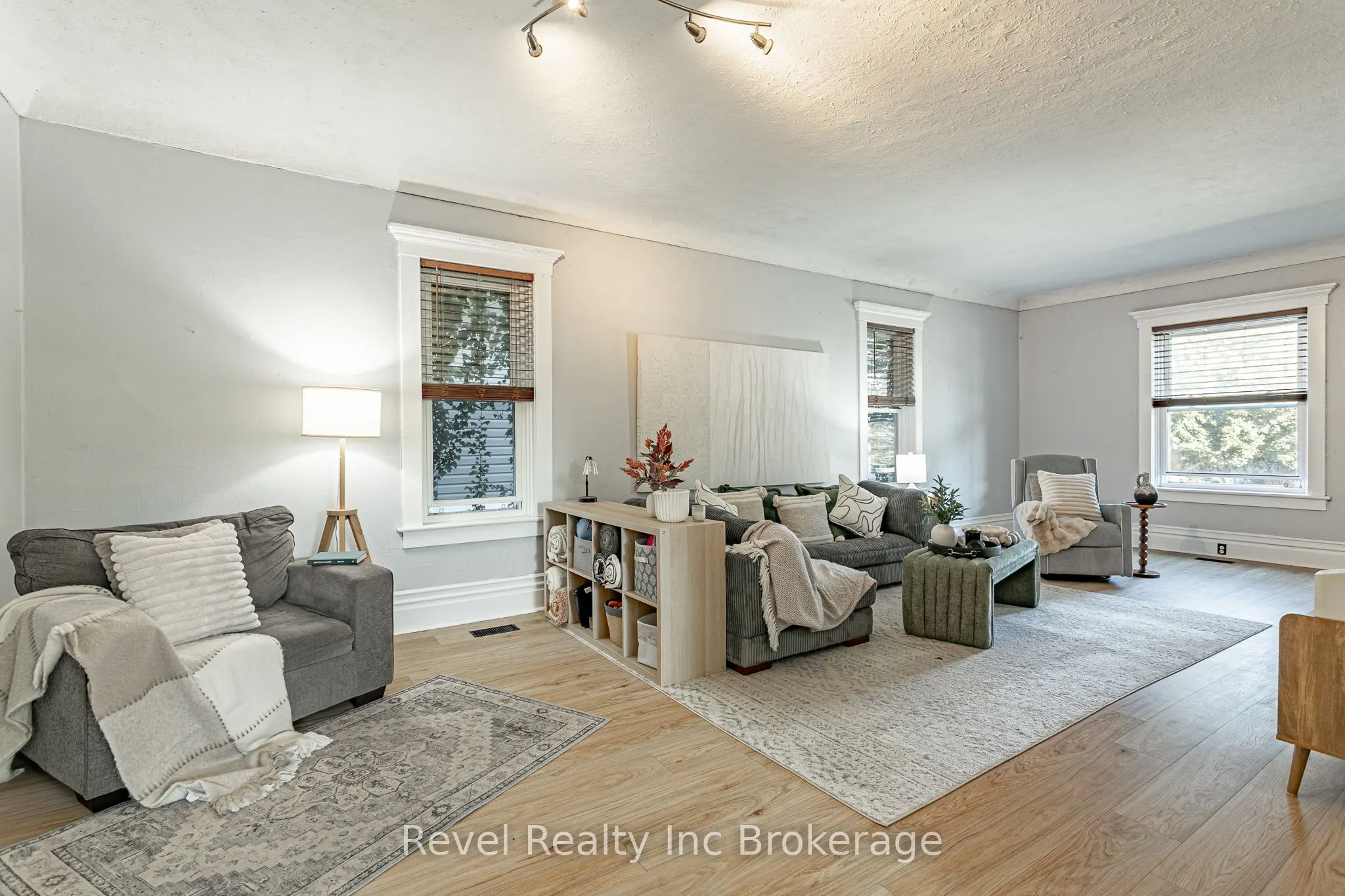 131 King Street E