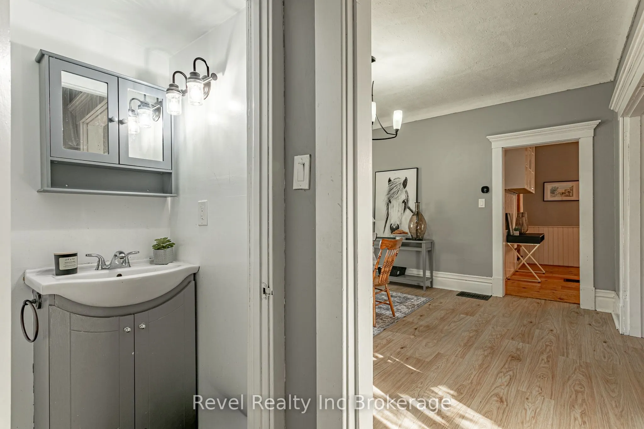 131 King Street E