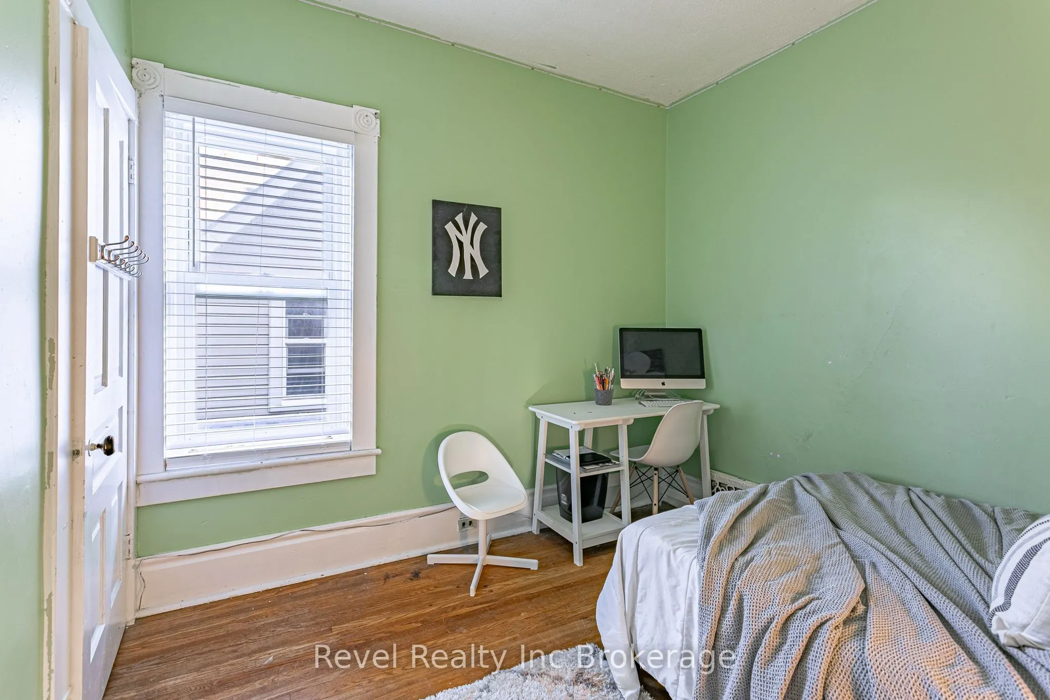 131 King Street E