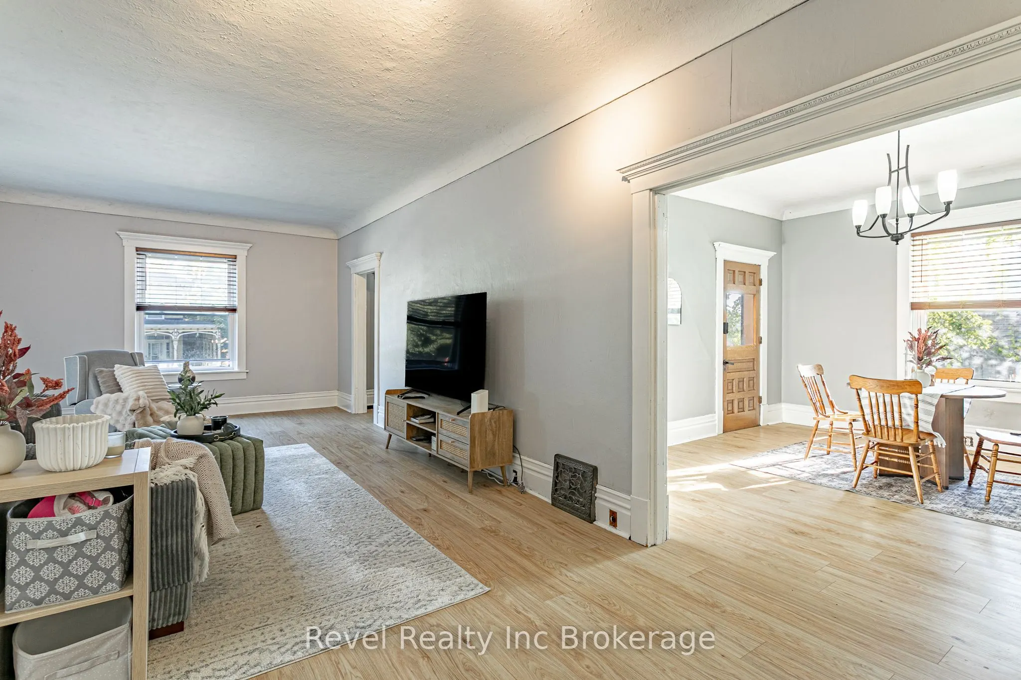 131 King Street E