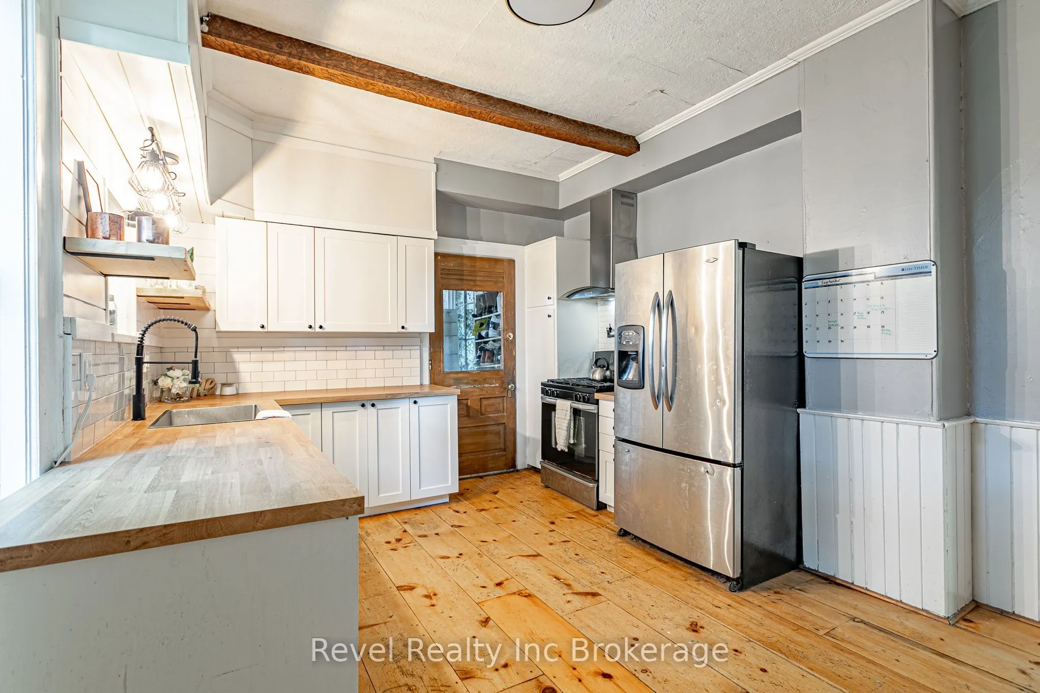 131 King Street E
