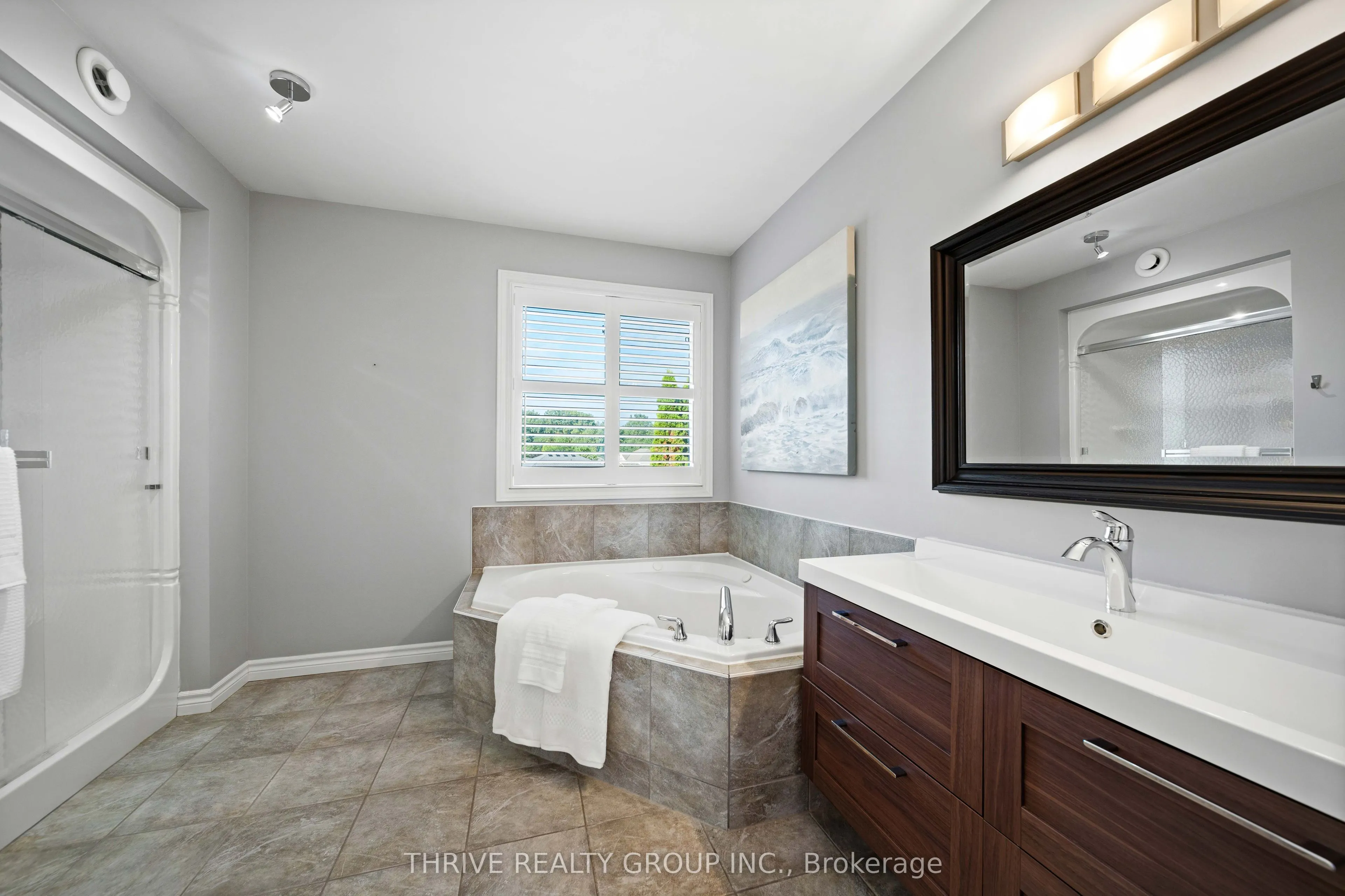 175 Forest Grove Crescent