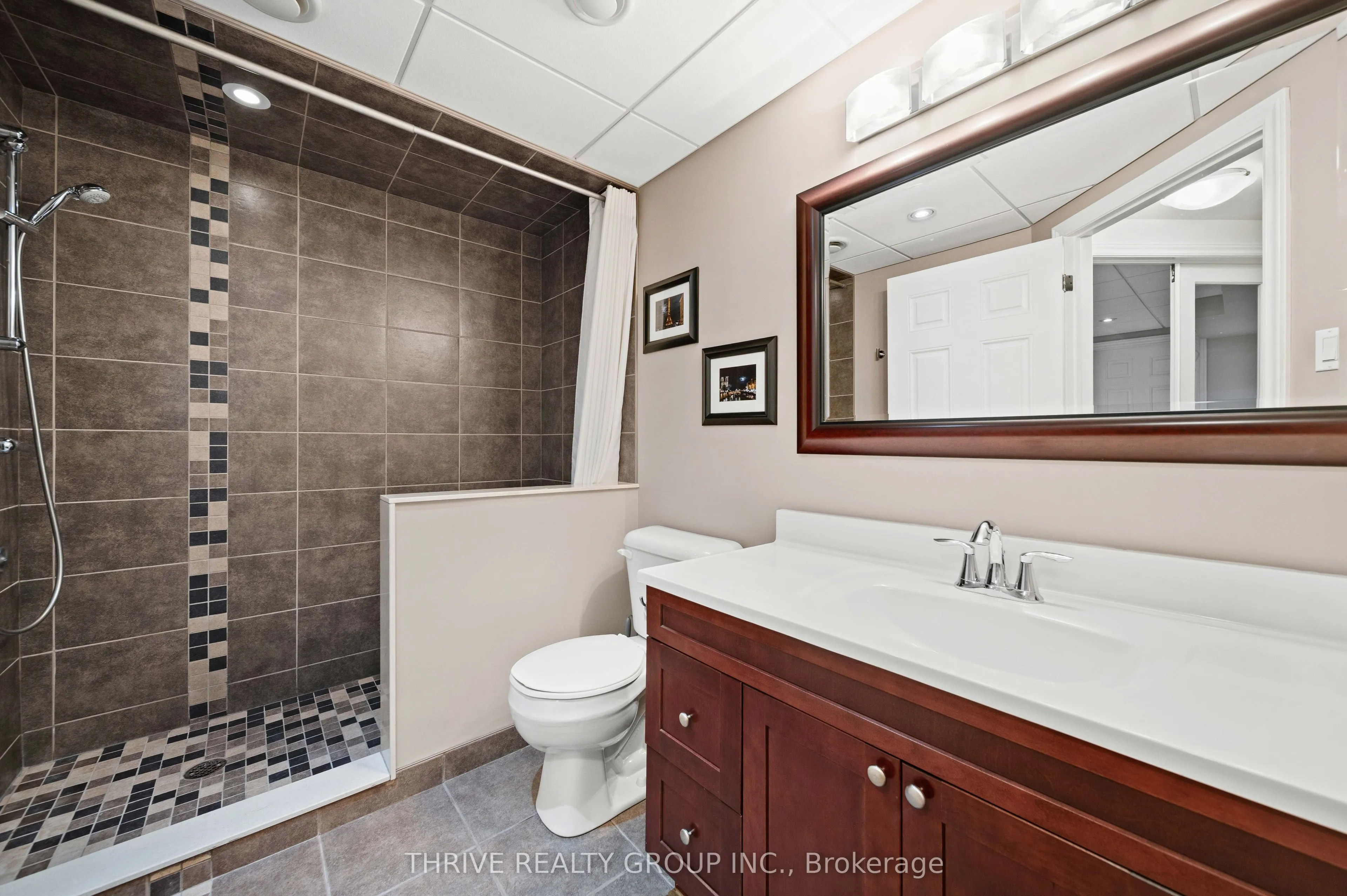 175 Forest Grove Crescent