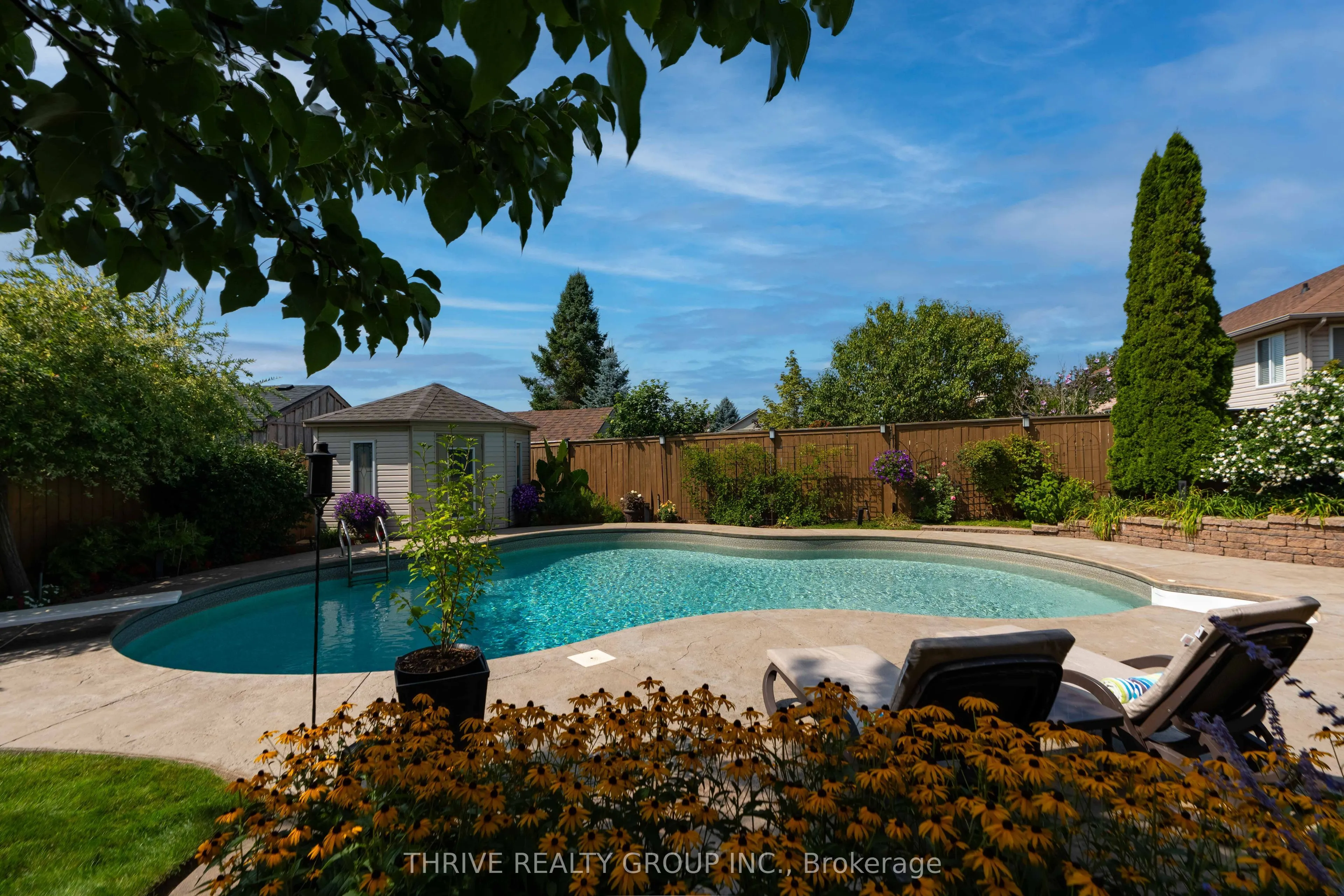175 Forest Grove Crescent
