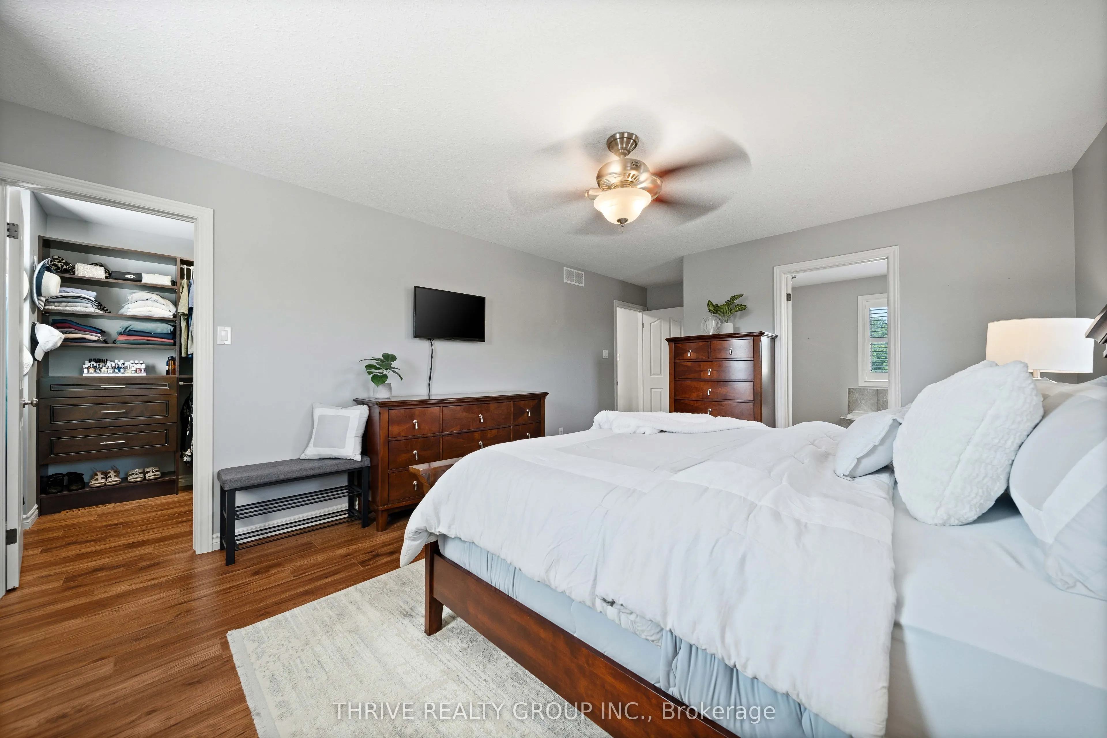 175 Forest Grove Crescent
