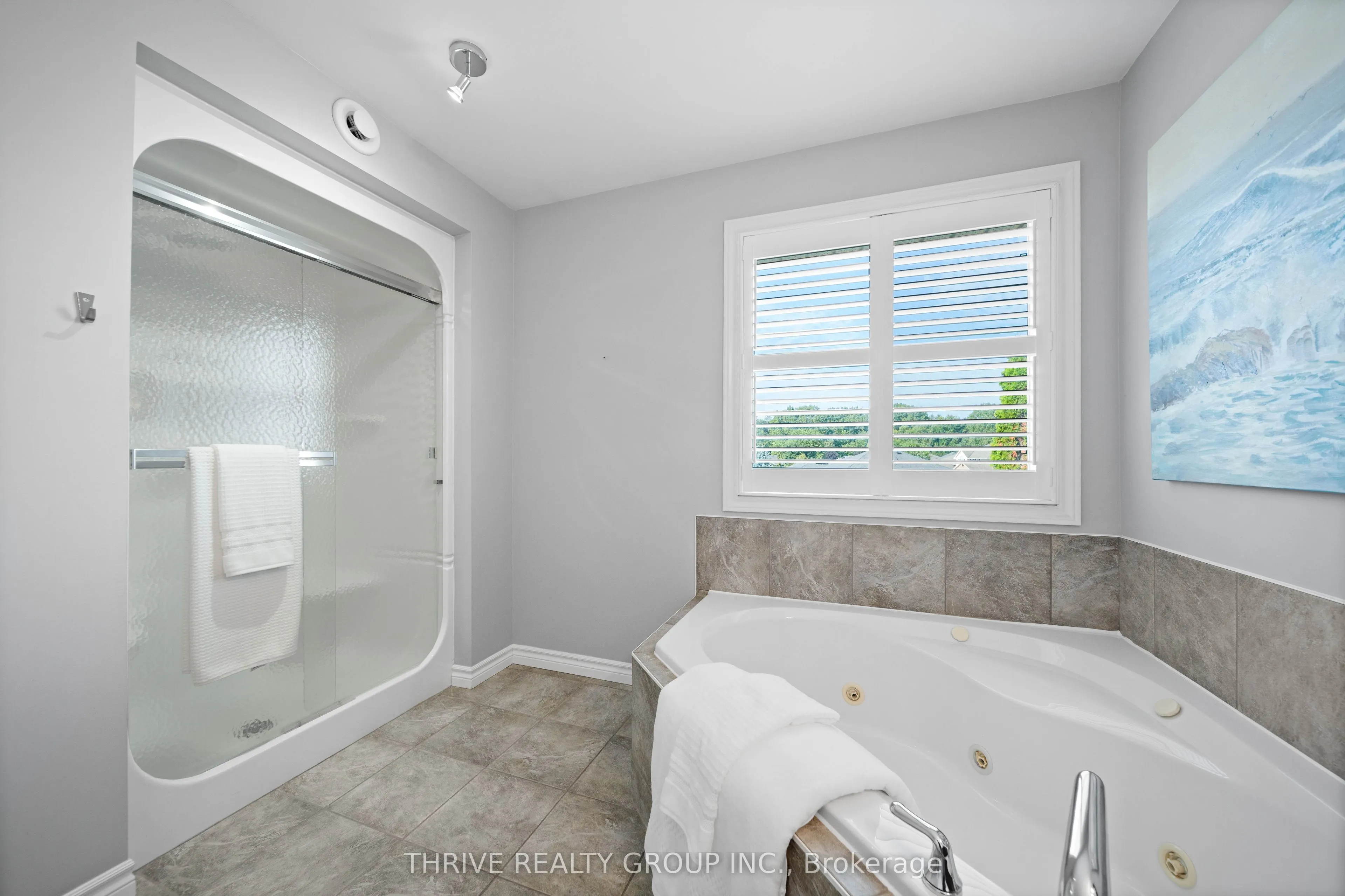 175 Forest Grove Crescent