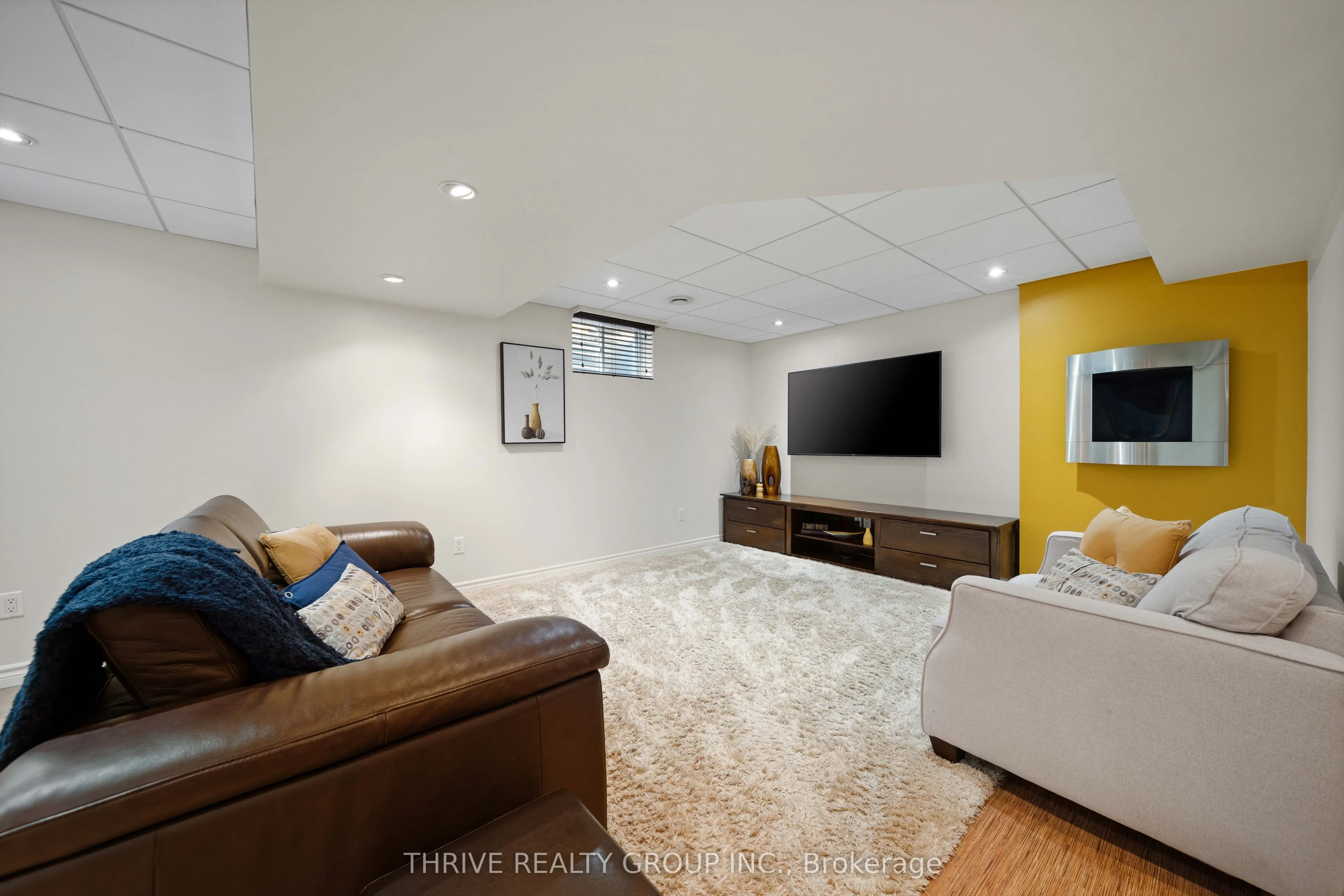 175 Forest Grove Crescent