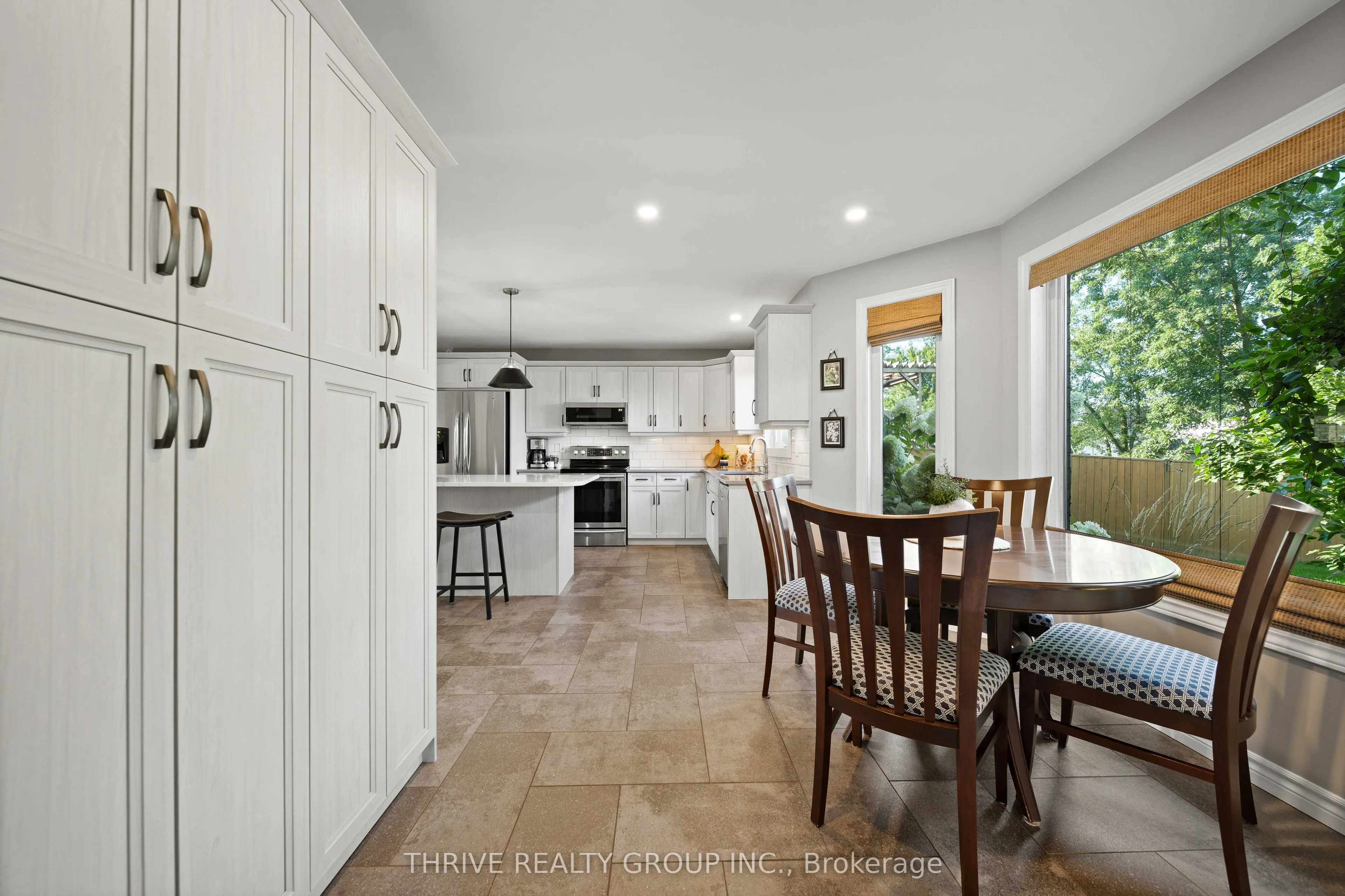 175 Forest Grove Crescent