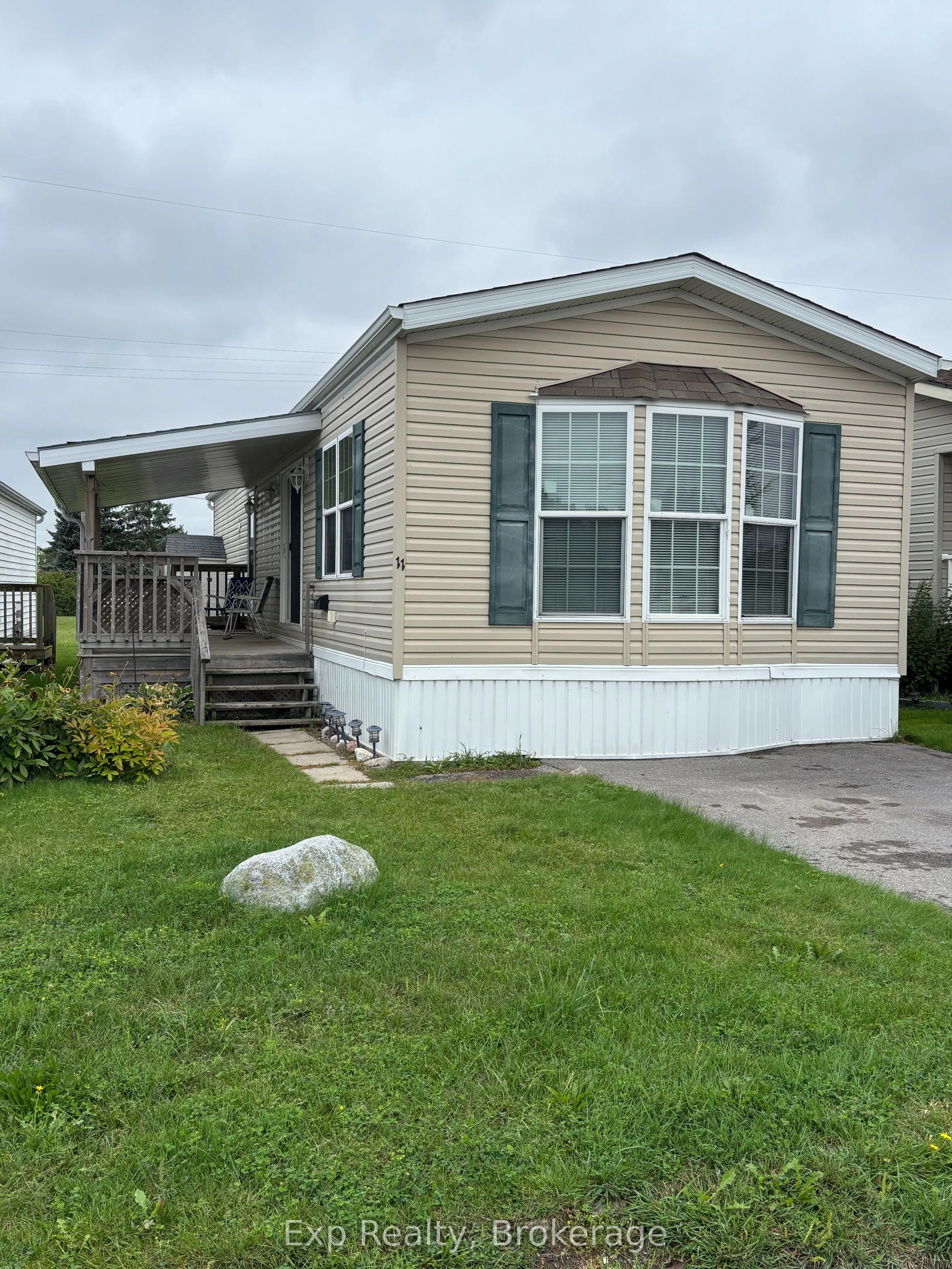 311 Dundas Street E #11