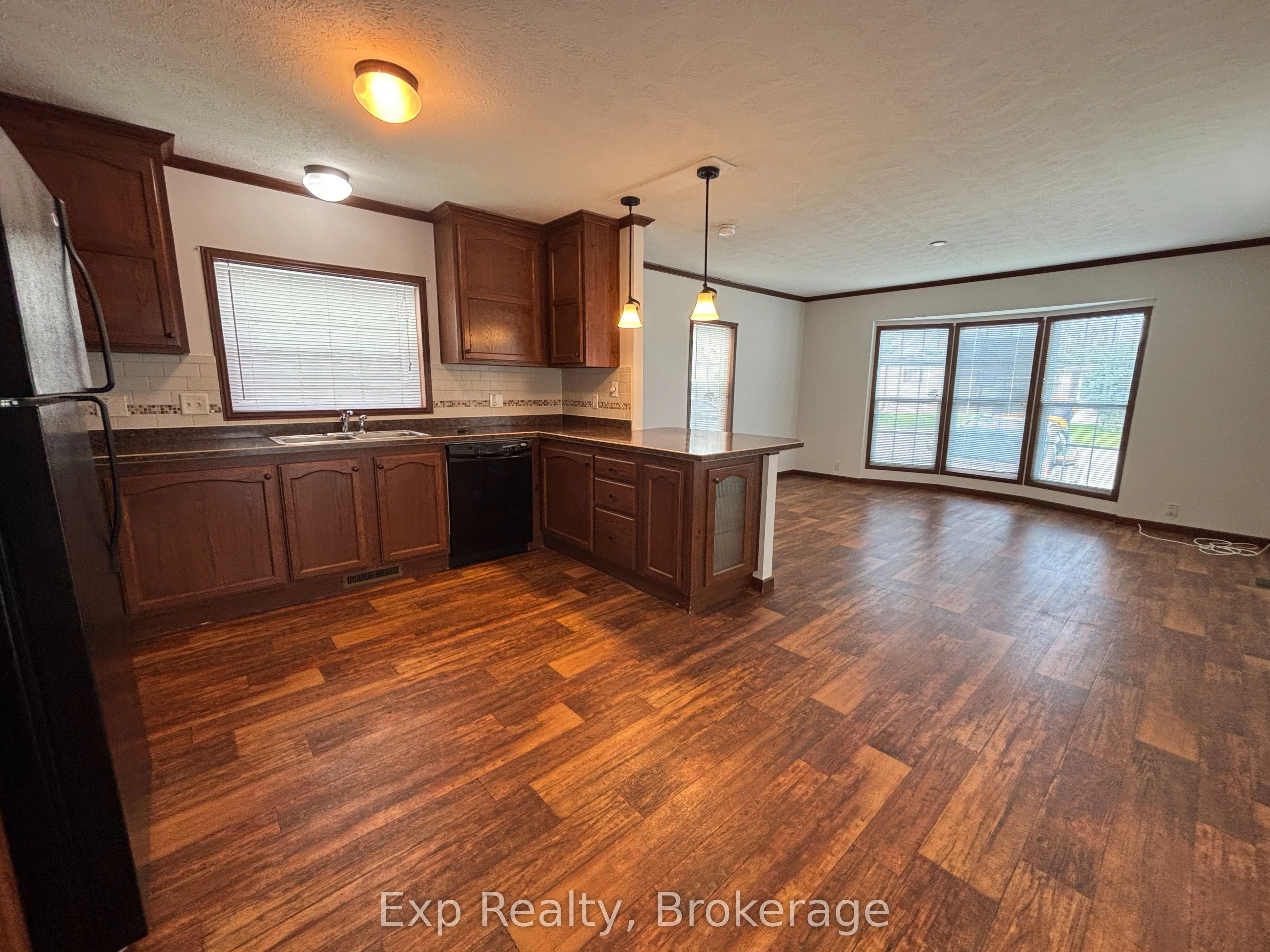 311 Dundas Street E #11