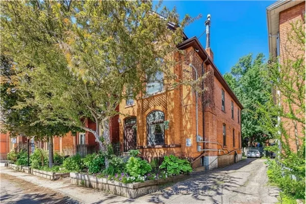 100 Grant Avenue