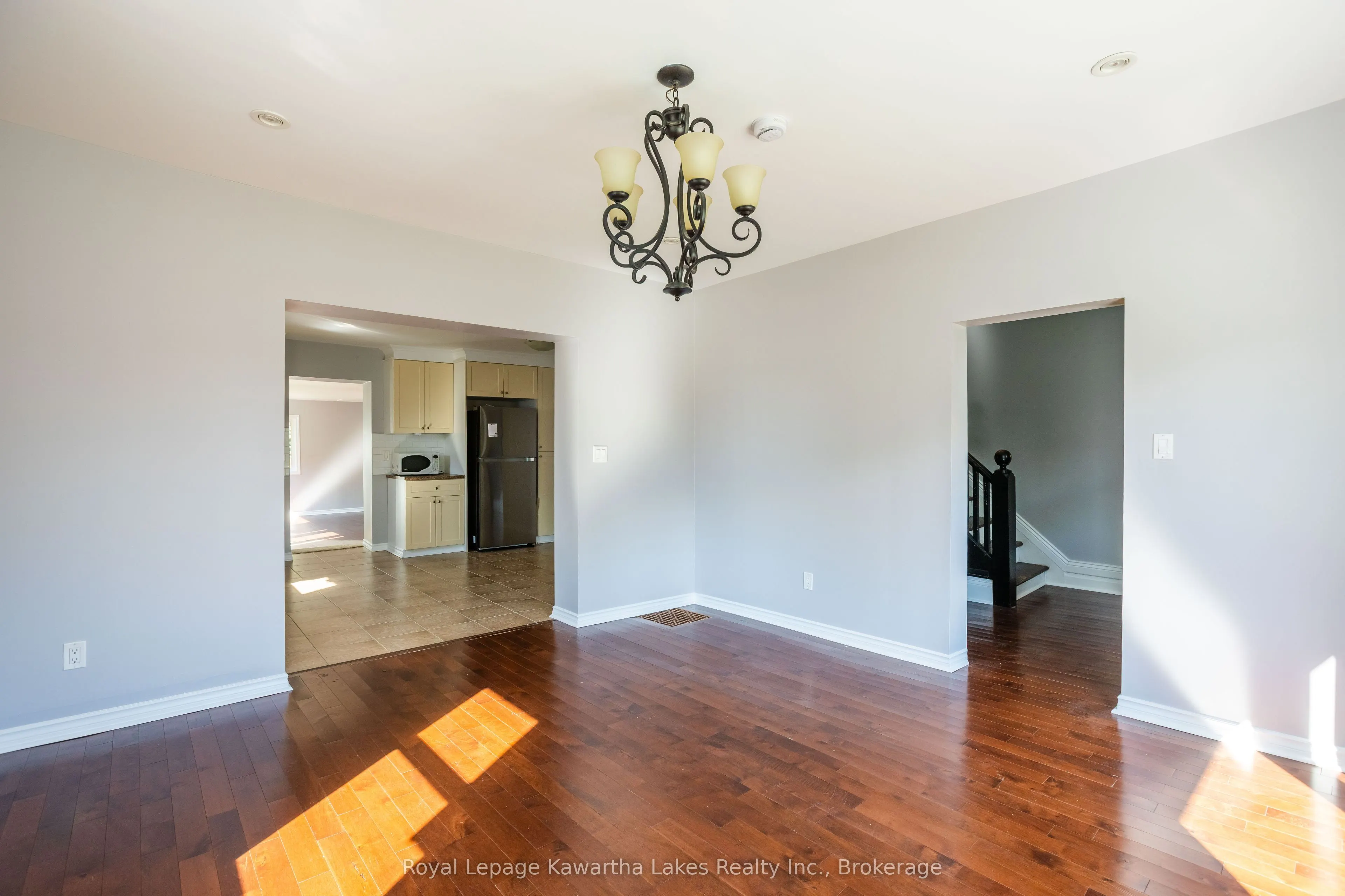 71 Victoria Avenue N